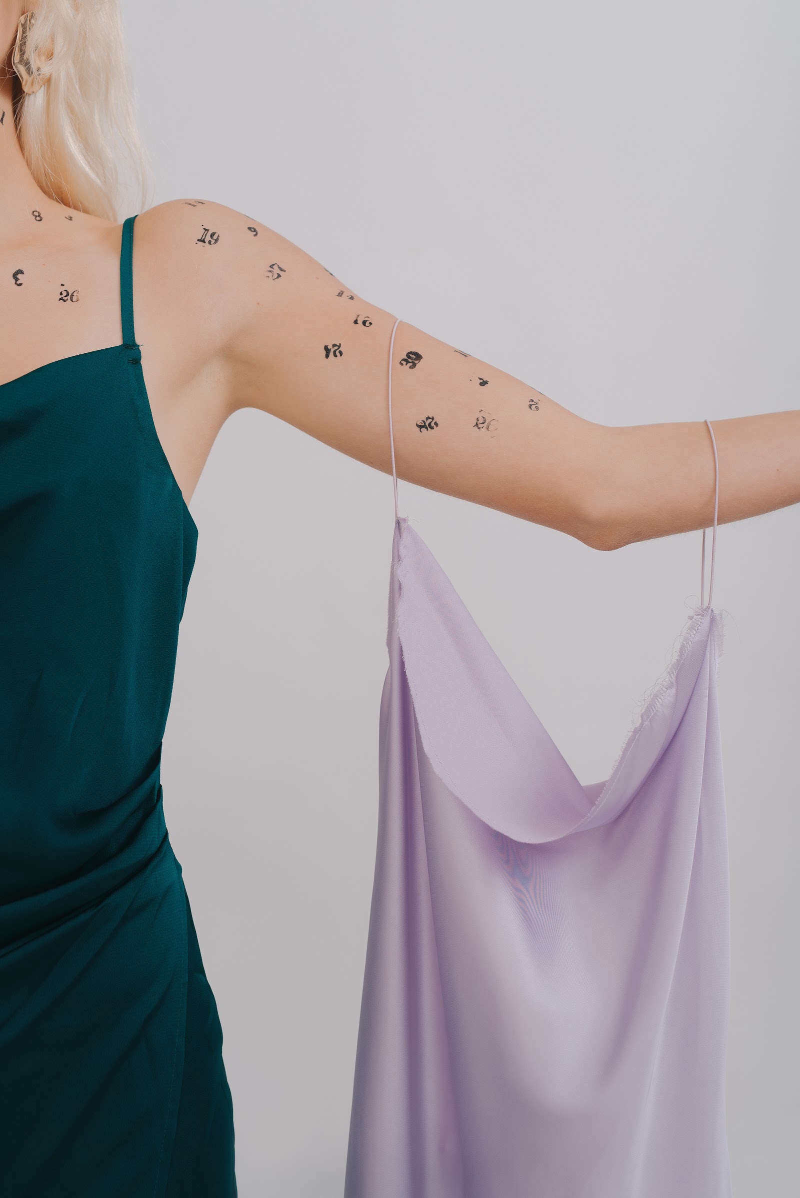 CONNECT THE DOTS — Look 14