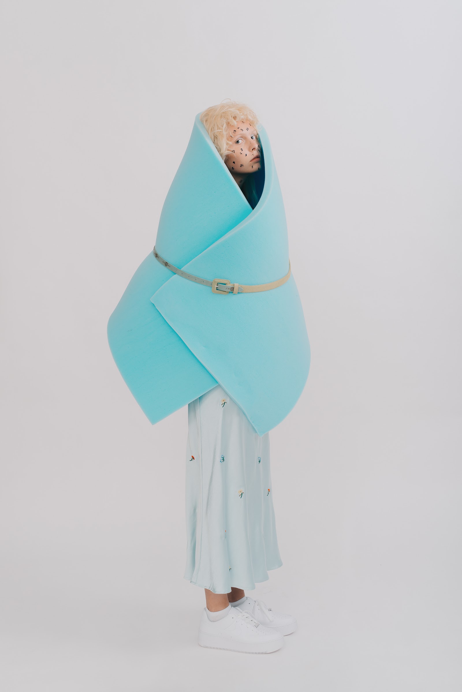 CONNECT THE DOTS — Look 19