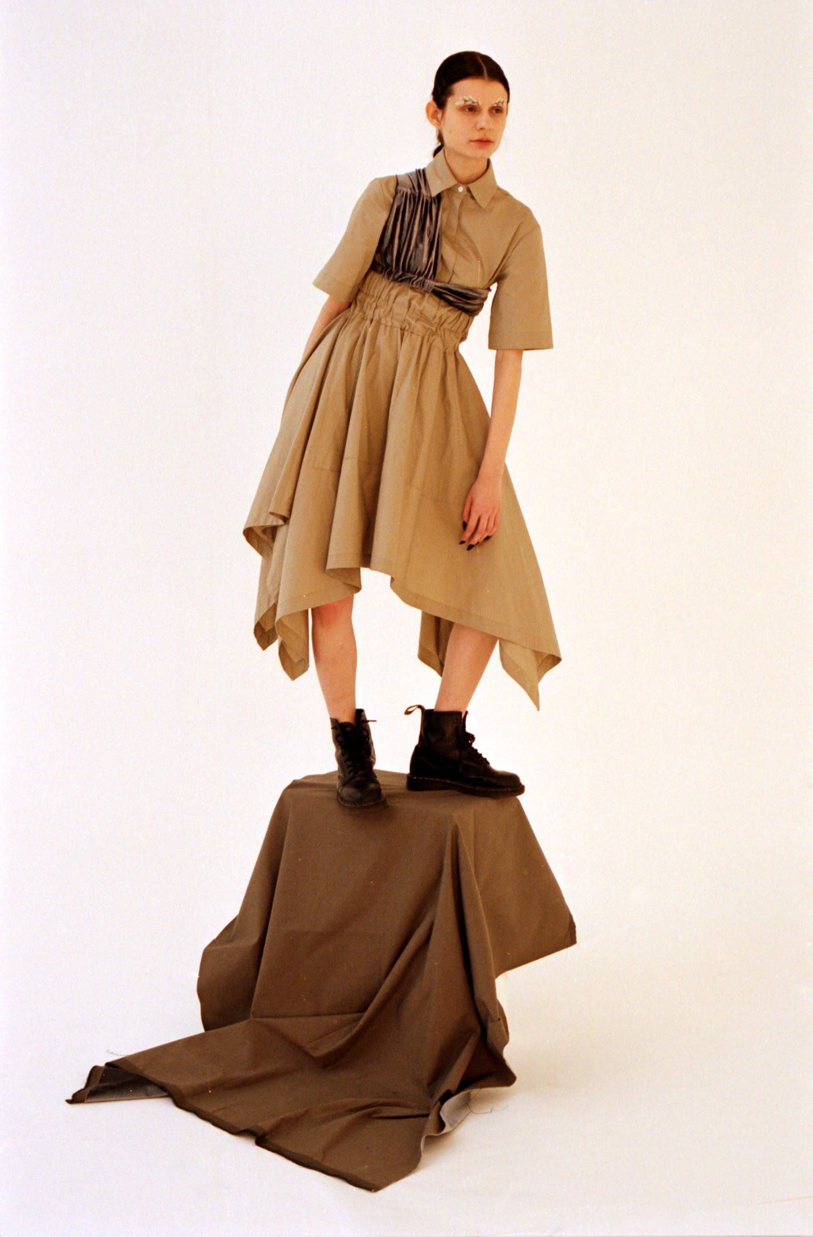 HAPPINESS — Look 18