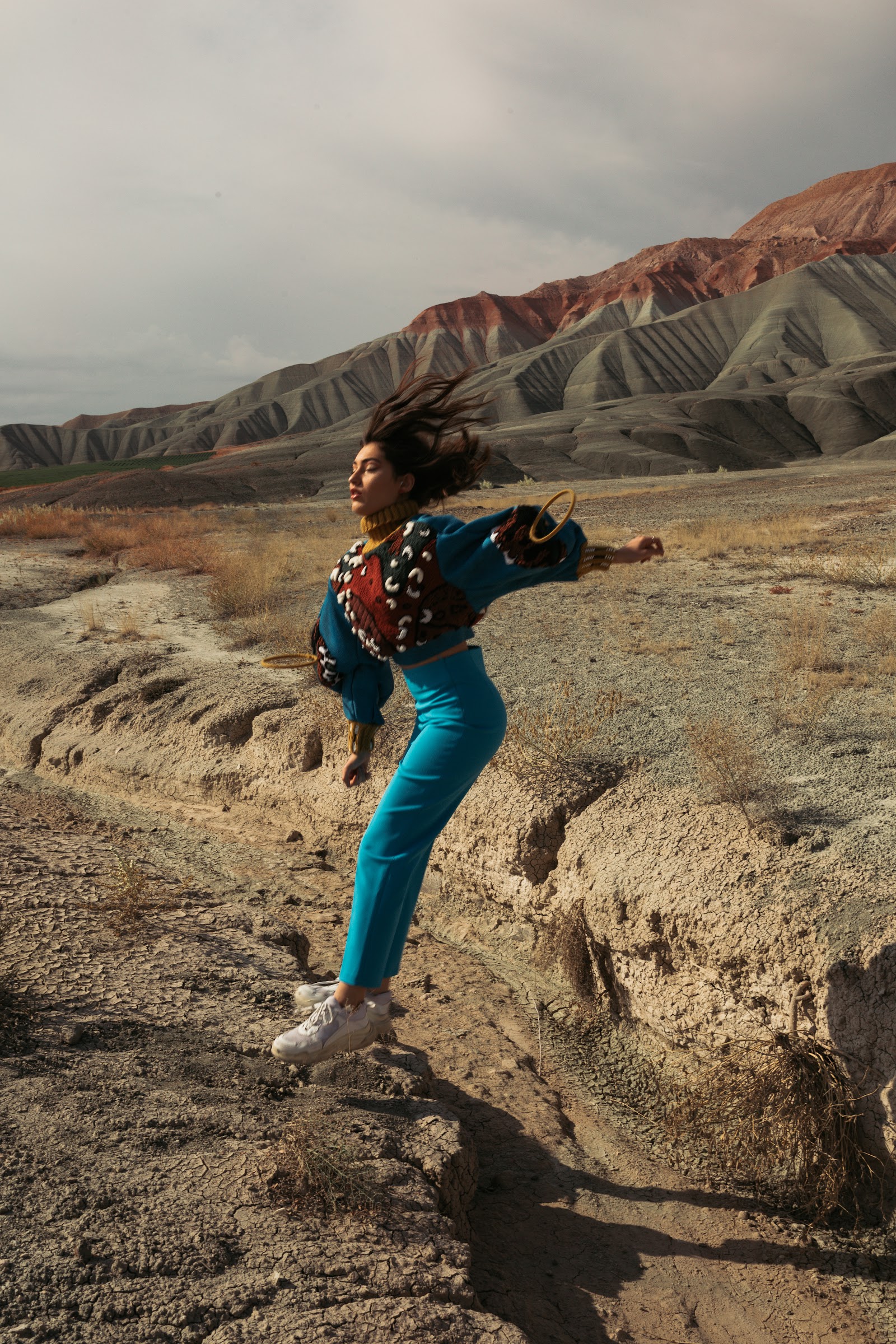 DESERT DREAMING — Look 2