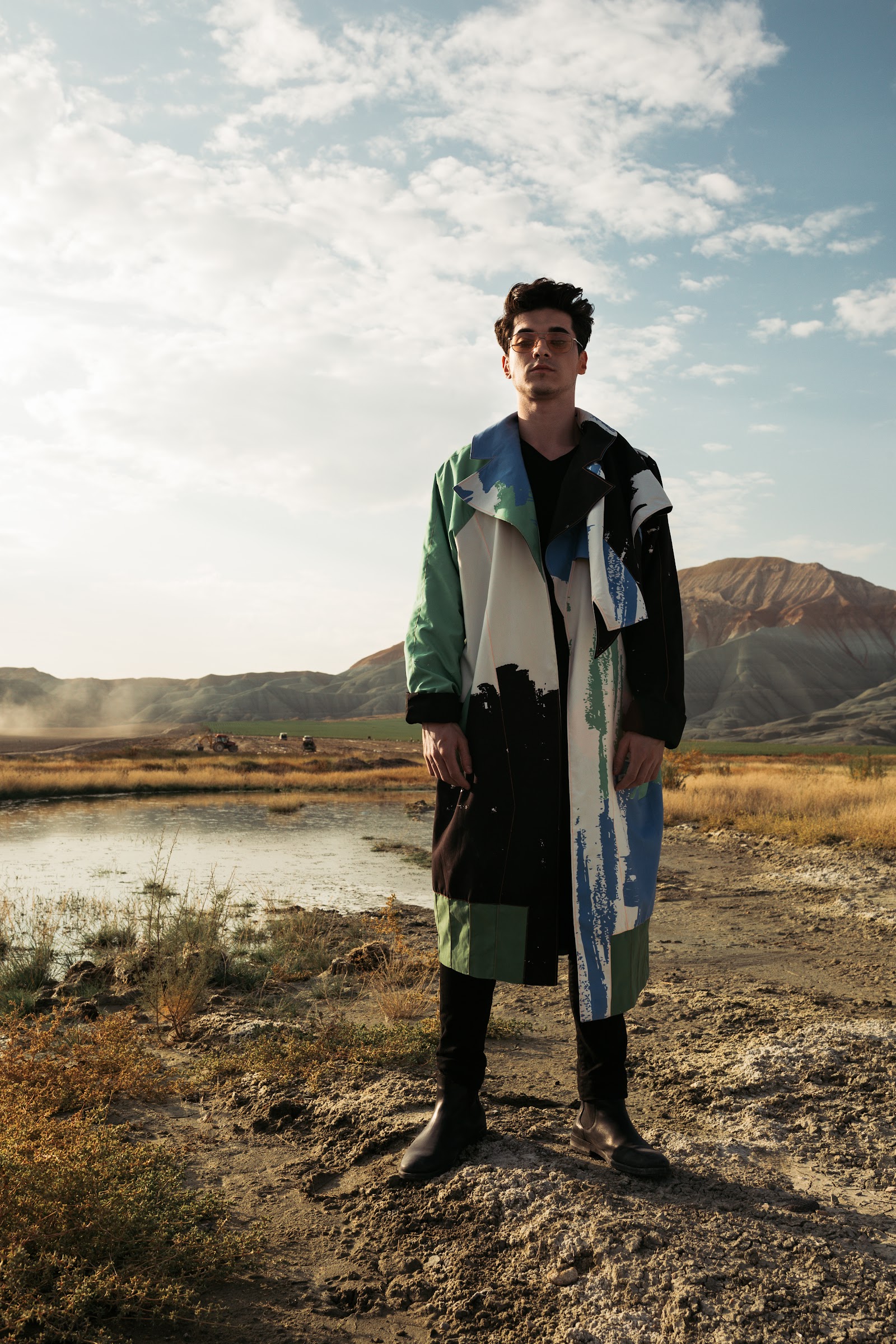 DESERT DREAMING — Look 8