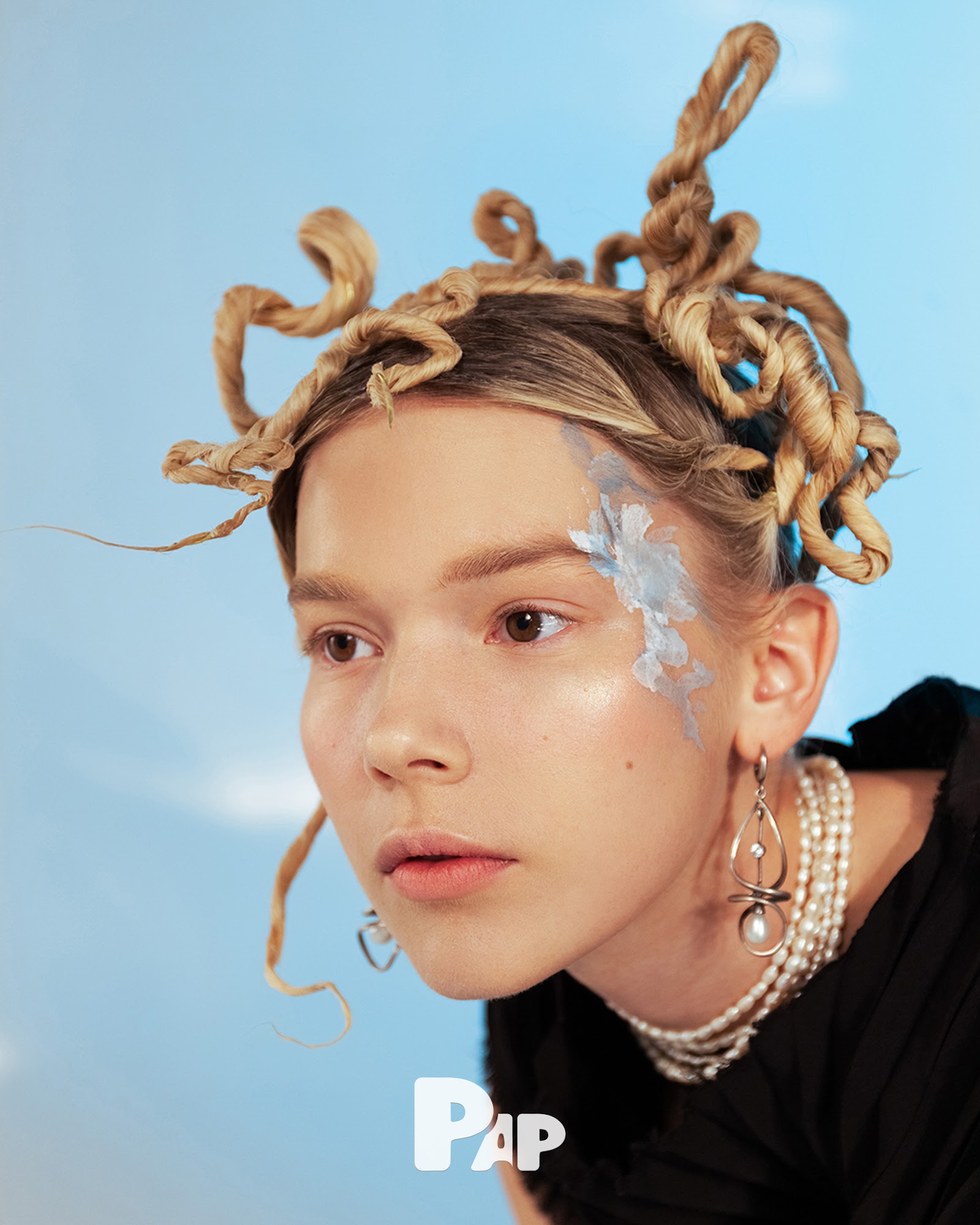 NORTH WIND — Look 7