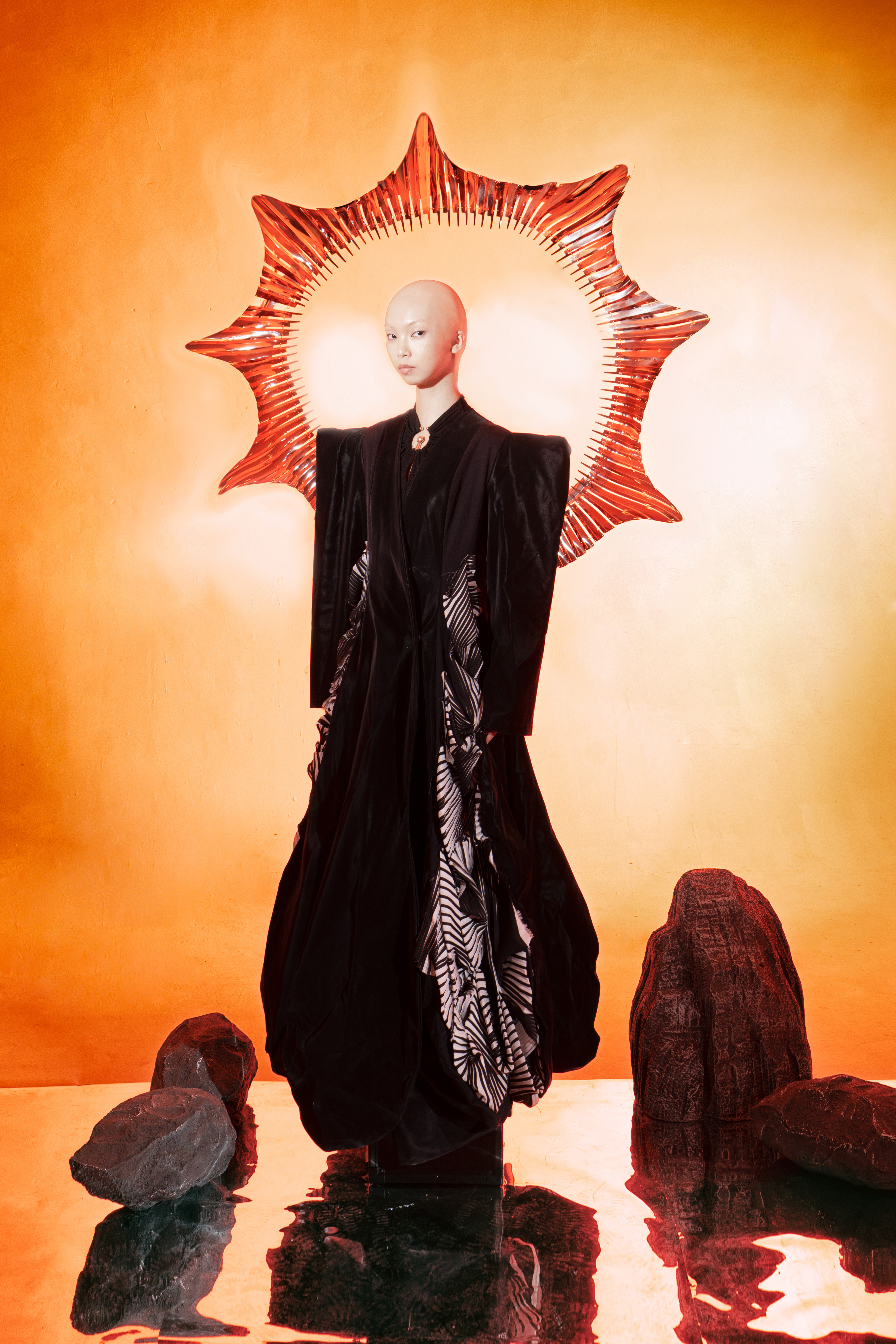 PROTOGONUS — Look 2