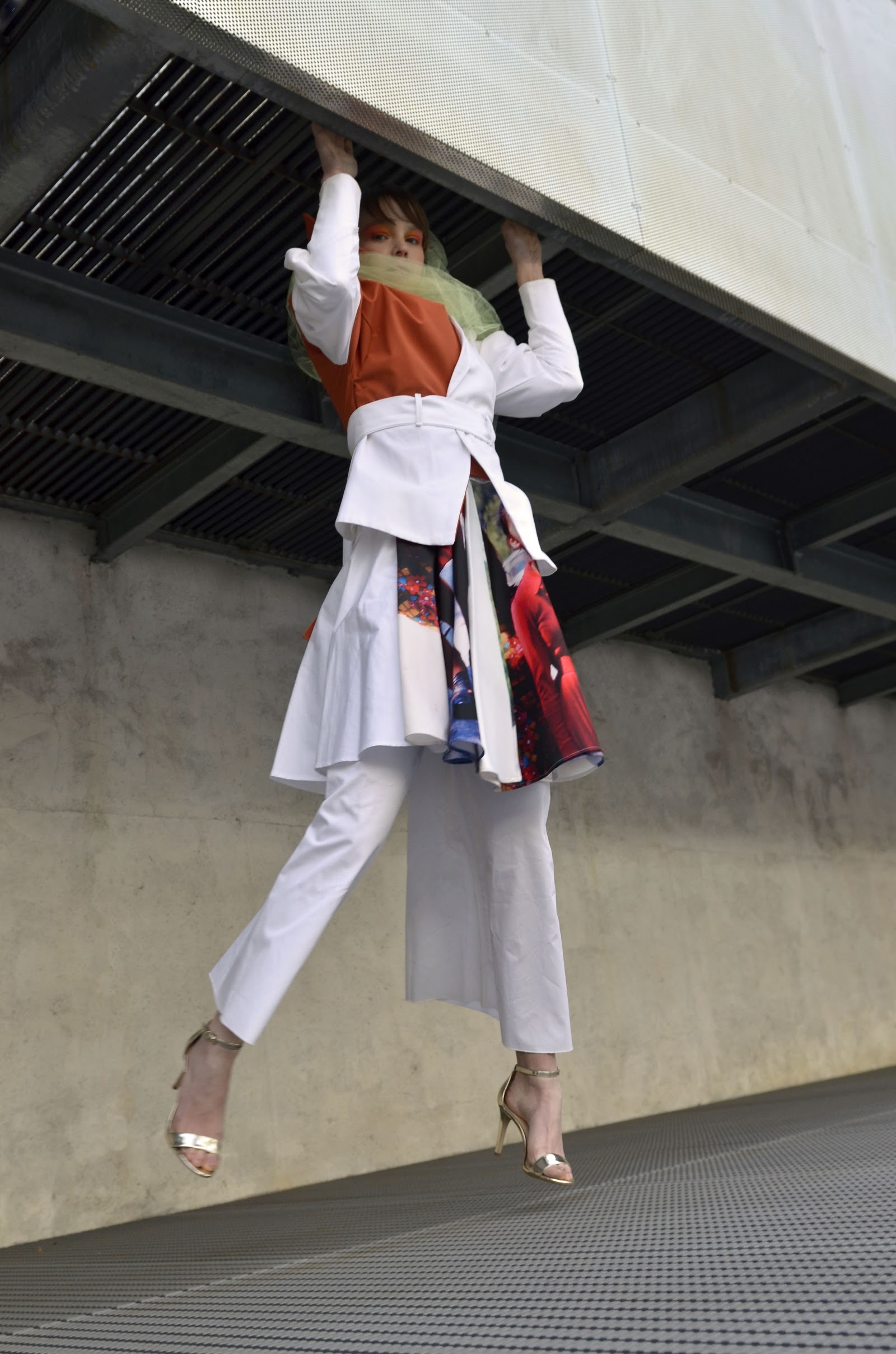 NOT THE ORANGE COUNTRY — Look 2