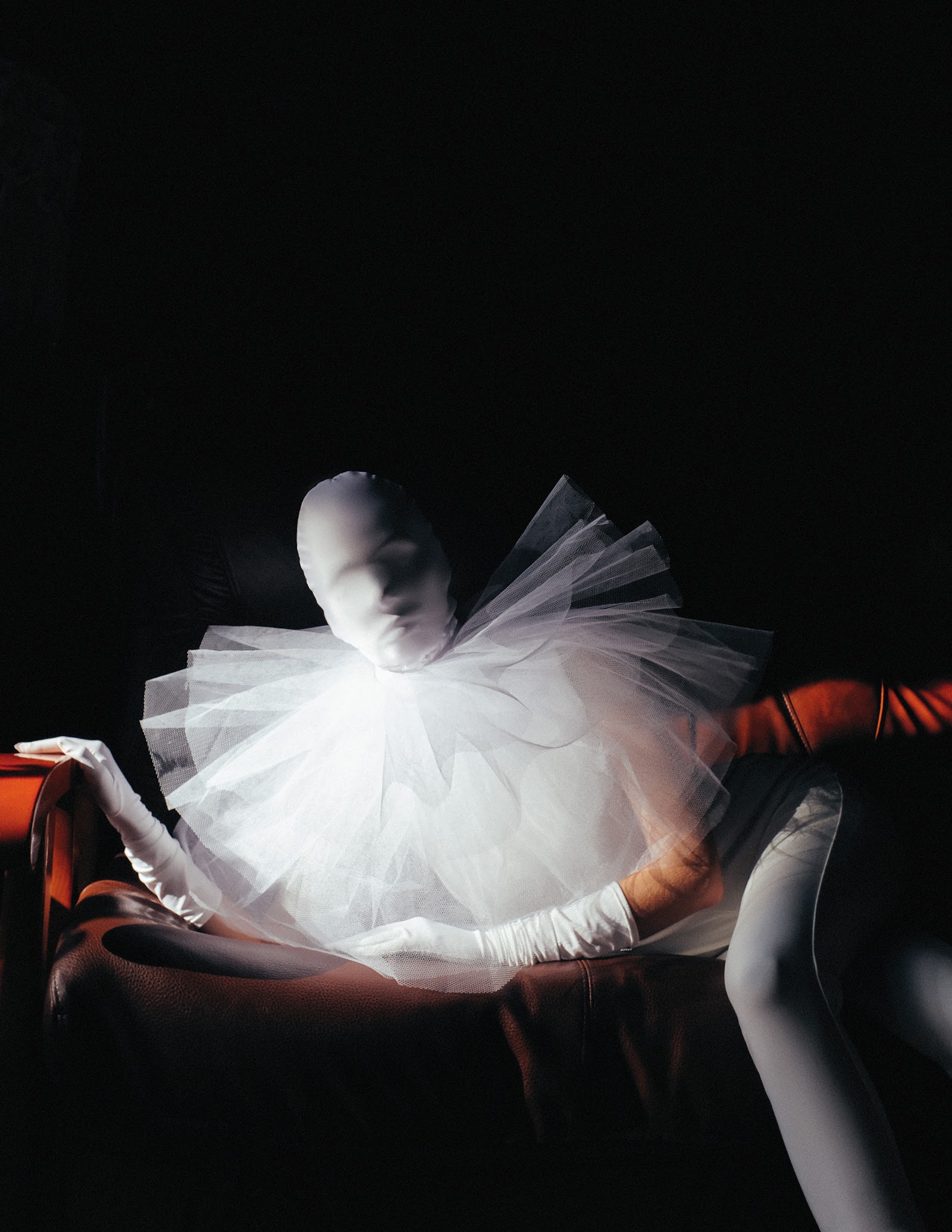 GHOST INSIDE — Look 9