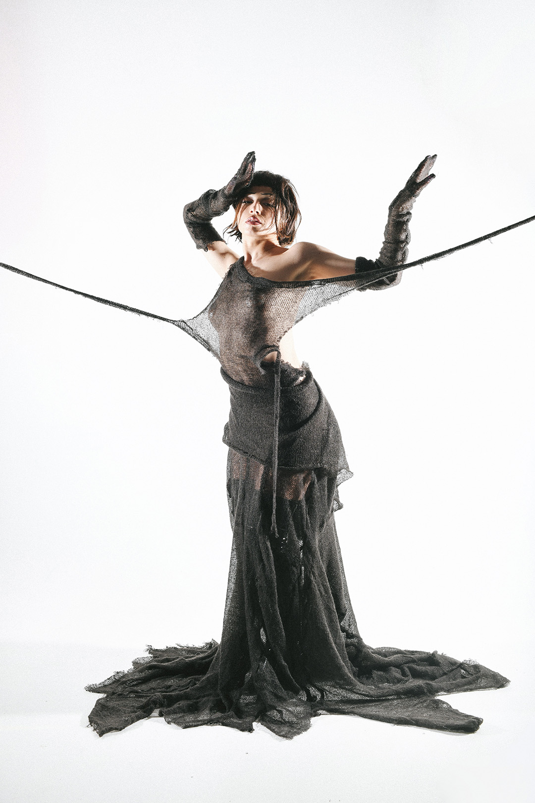 SEDUCE AND DESTROY — Look 6