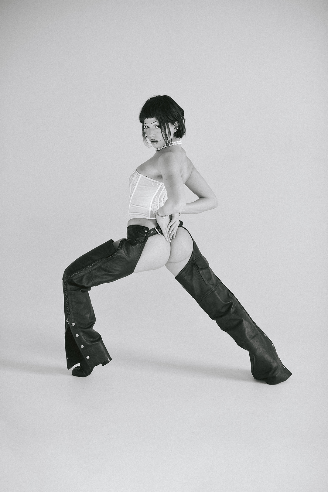 SEDUCE AND DESTROY — Look 9