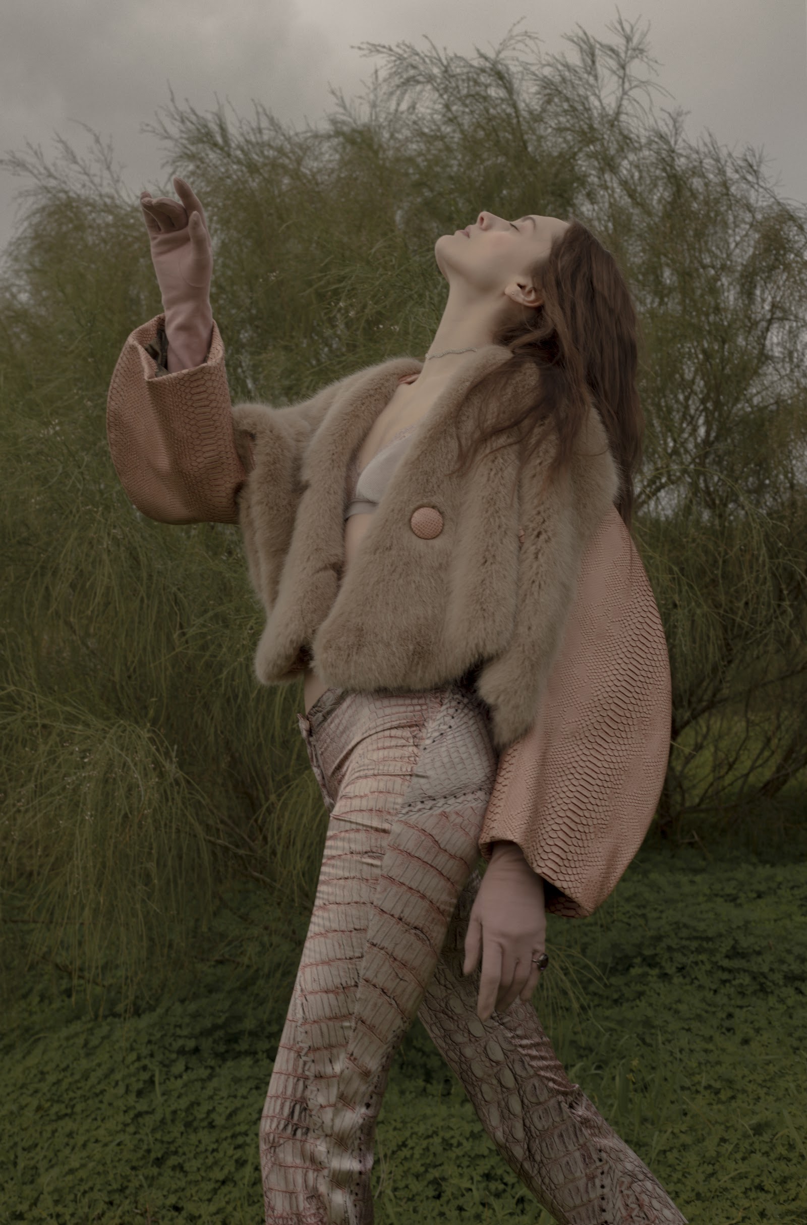 PALE DREAM — Look 2