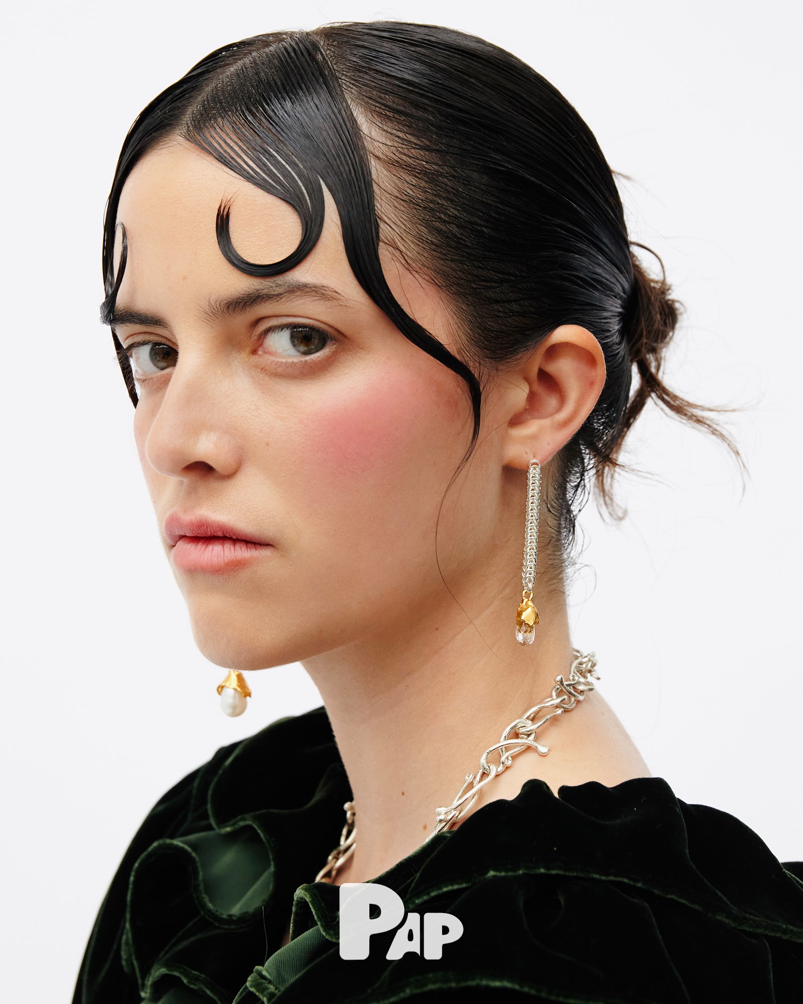 OUTLINE OF A LADY — Look 9