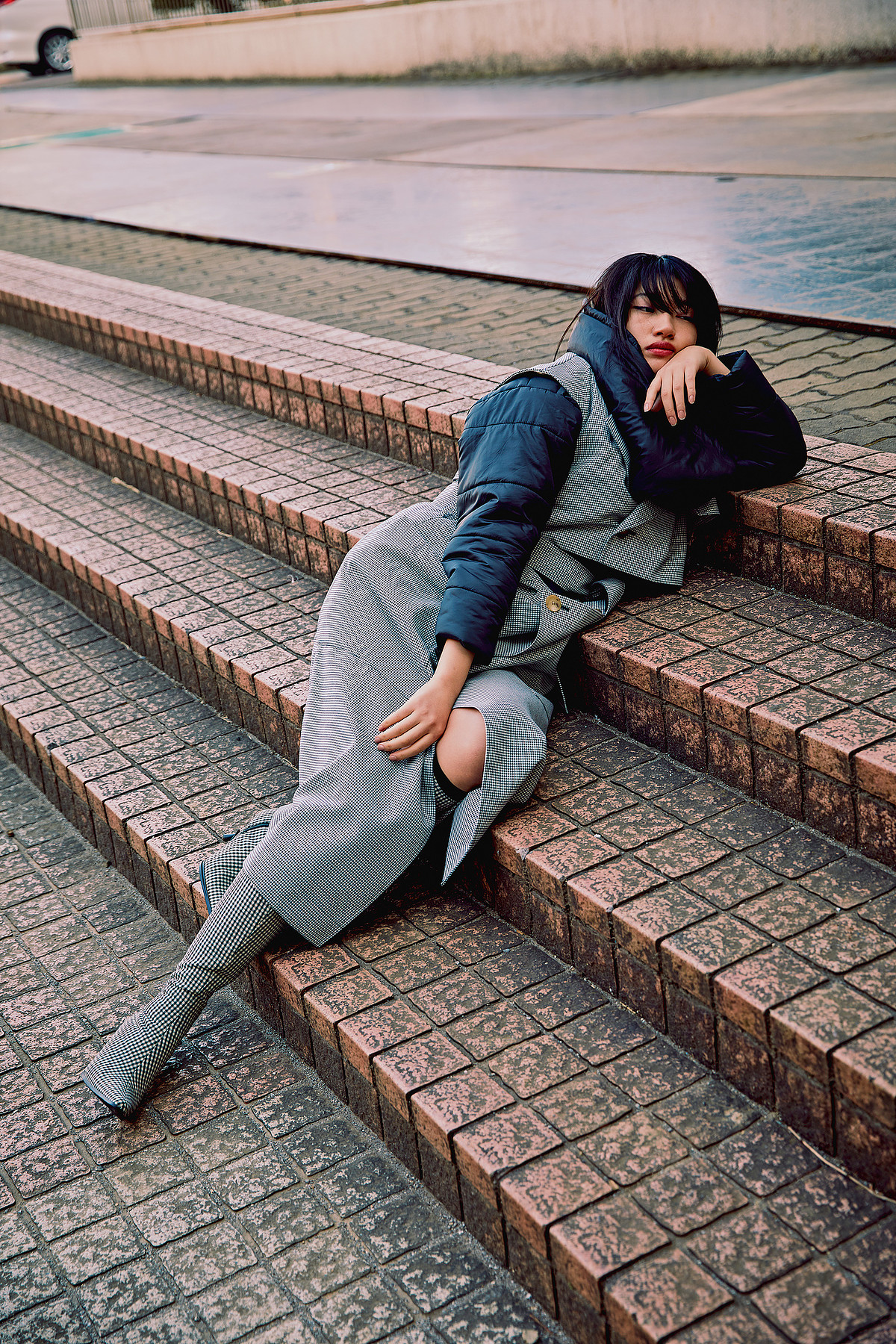 HIDE — Look 2