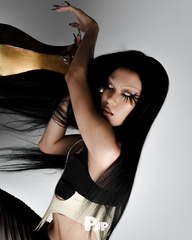 UNESCAPABLE — Look 14