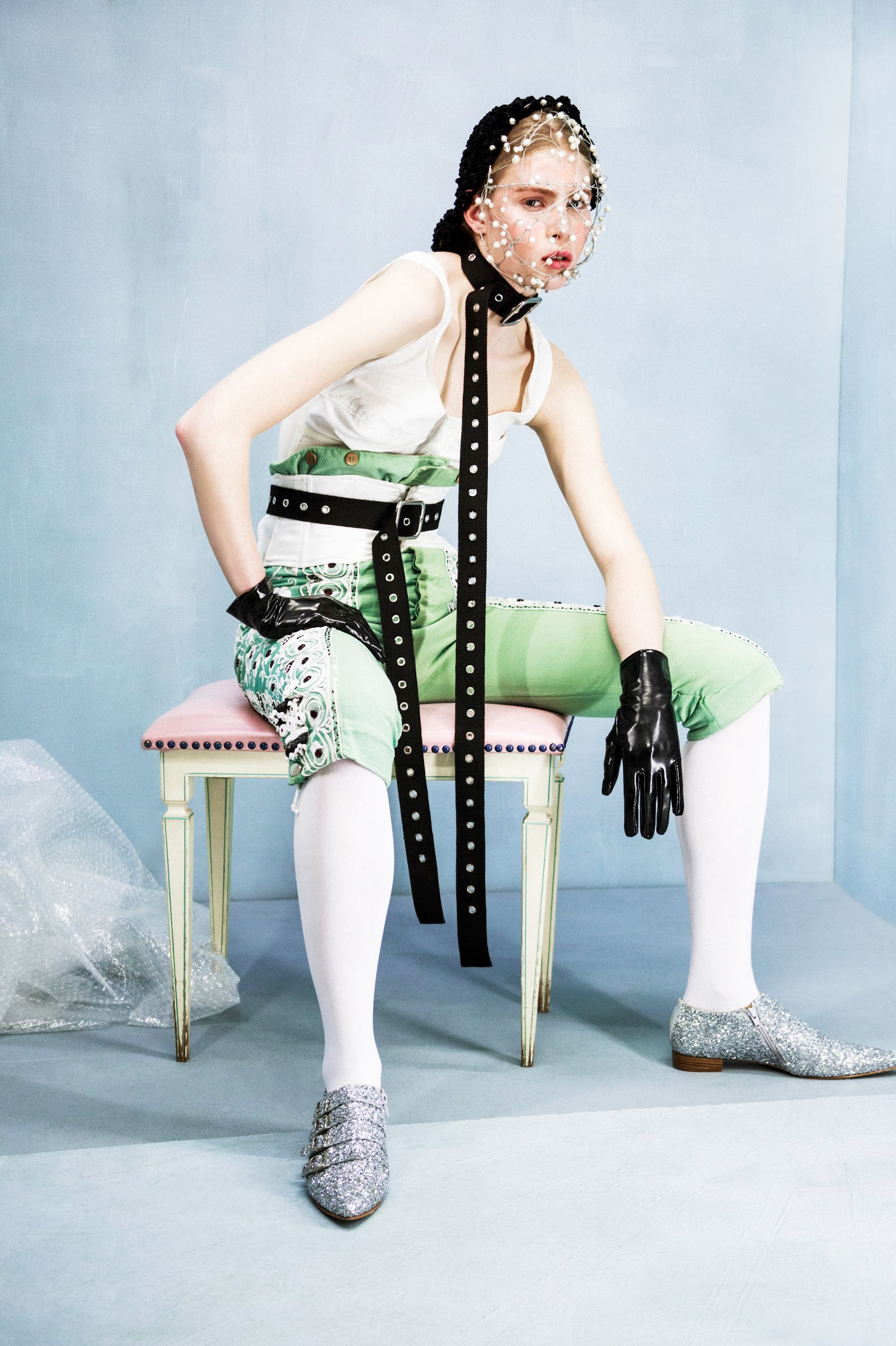 BLEEDING — Look 5