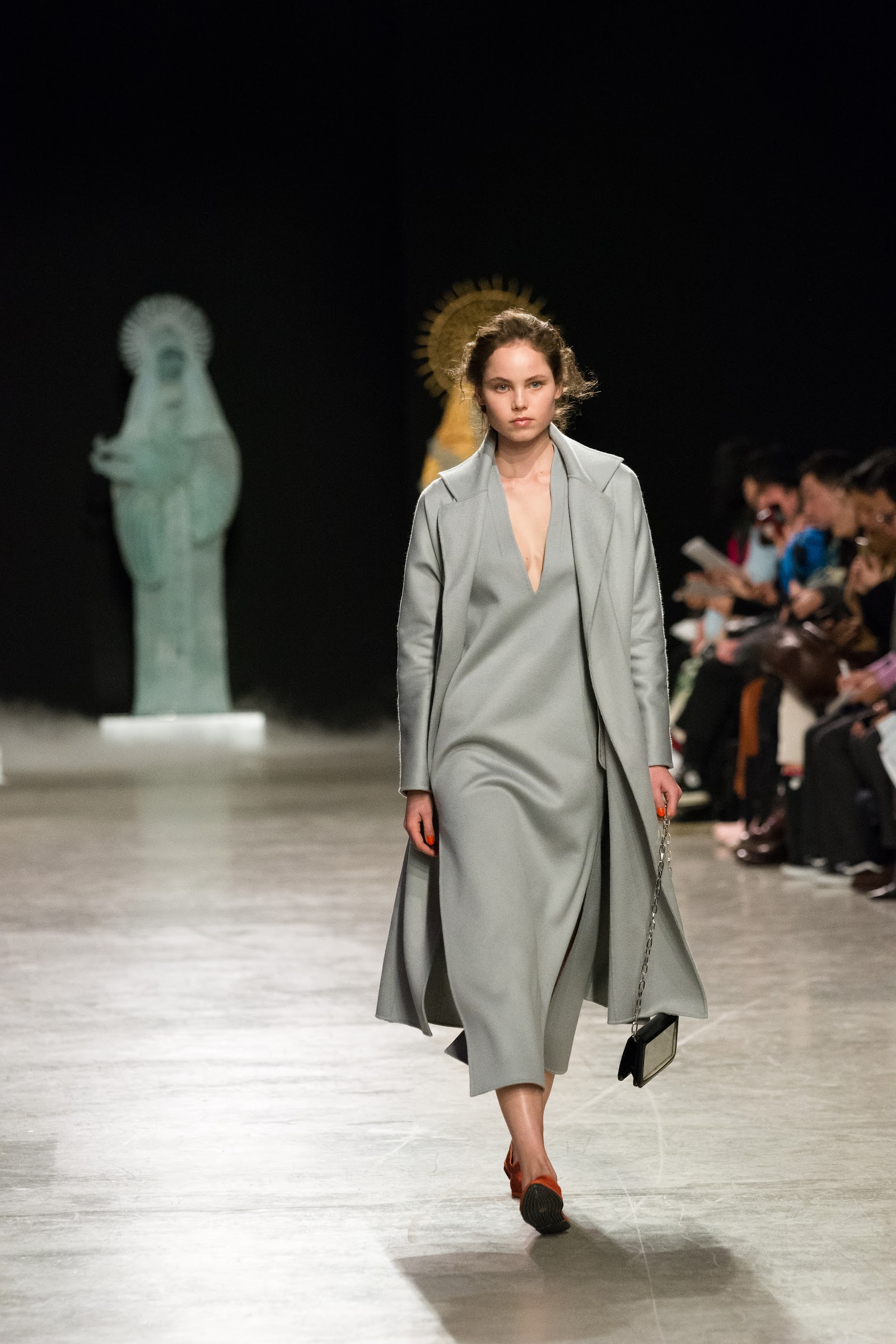 JUNKO SHIMADA FW20 SHOW DETAIL — Look 3