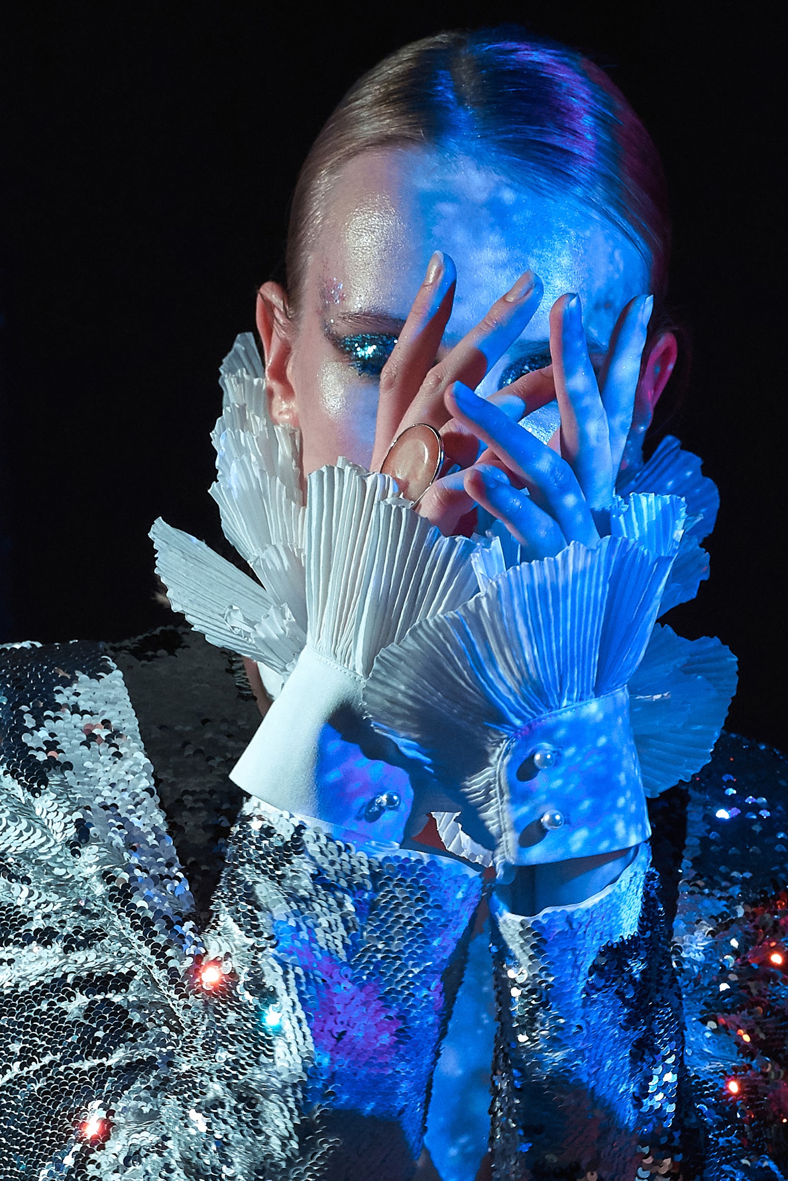 SPACE ODYSSEY — Look 20
