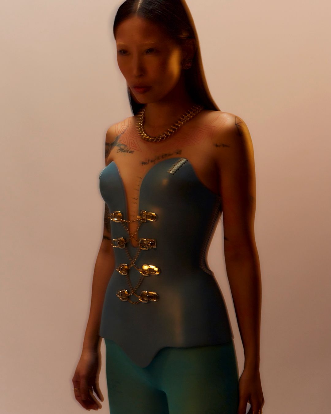 Multitudes — Look 3