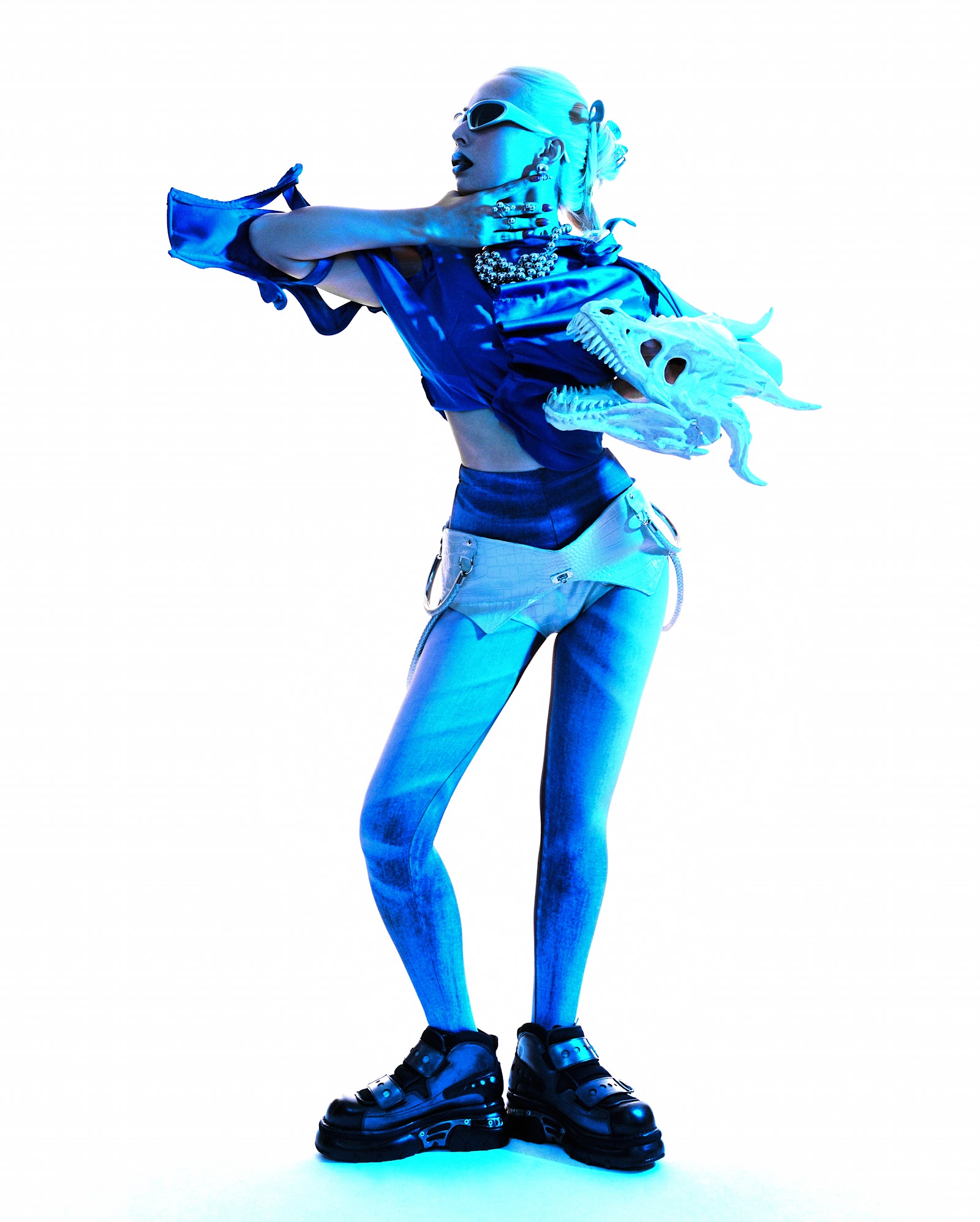 ESOTERIC CONNECTED AFTER ONE HIT — Look 5