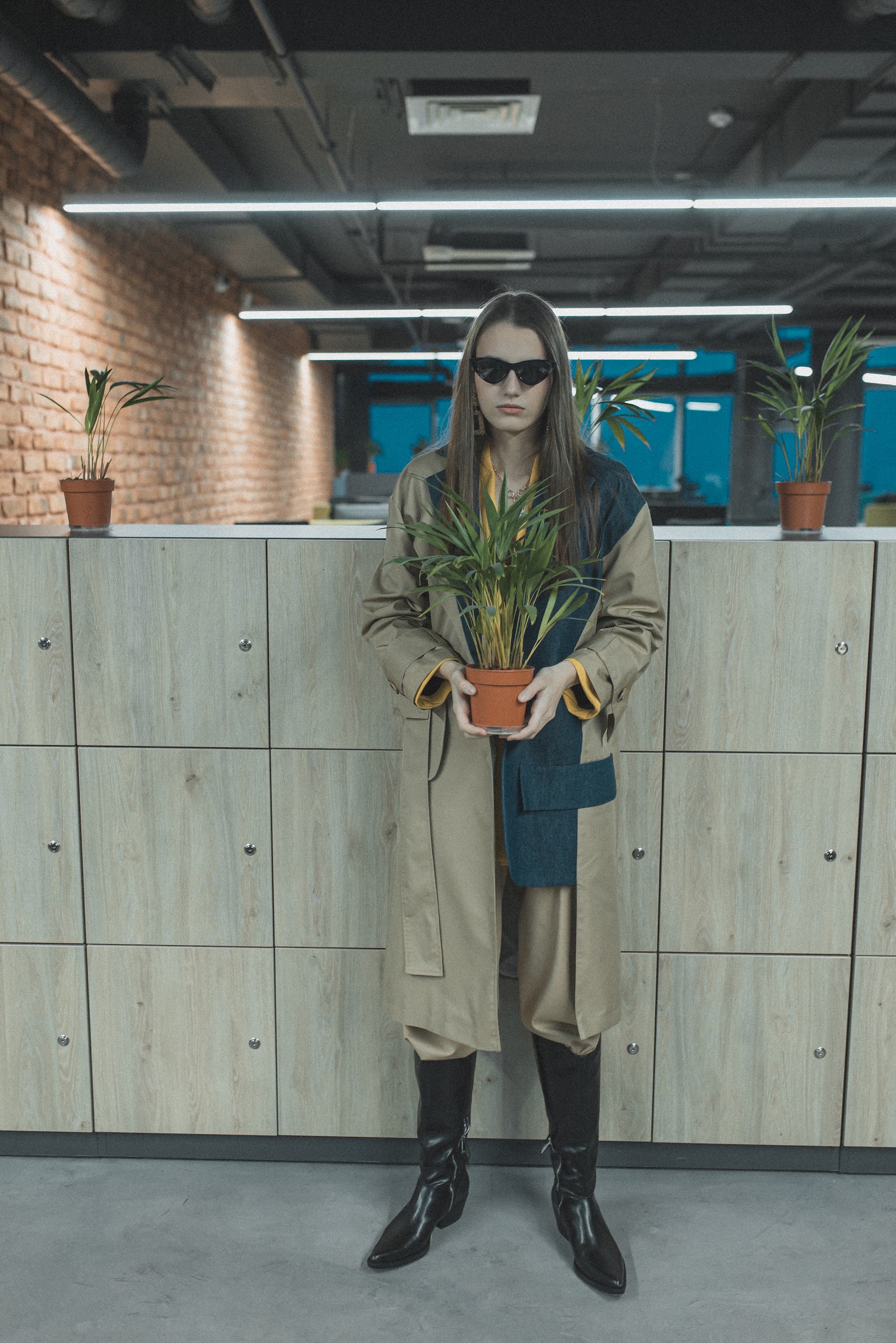 KONTORA — Look 9