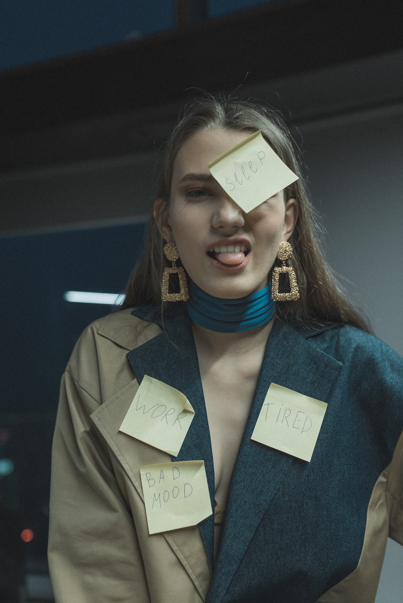 KONTORA — Look 10