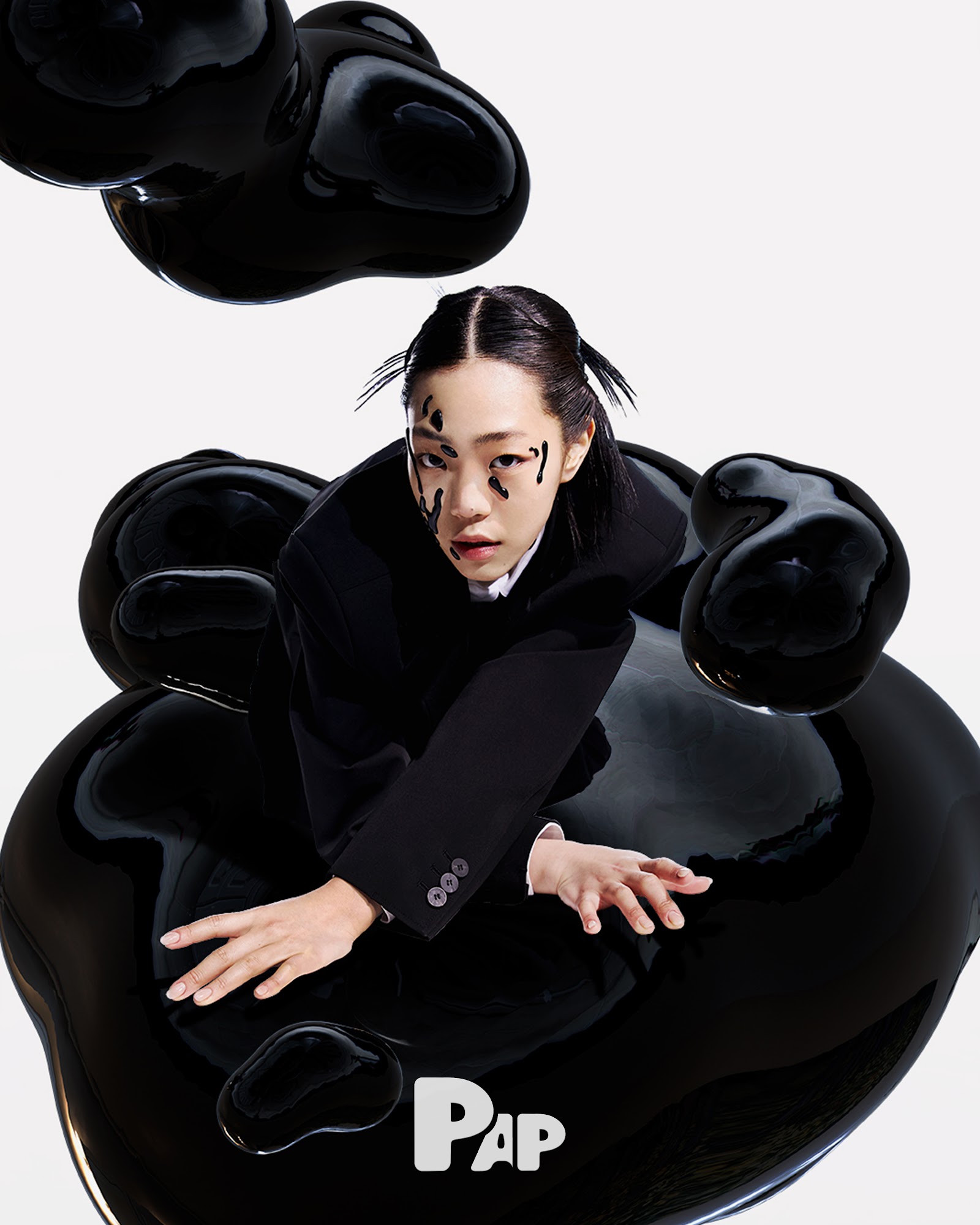 IN MID AIR — Look 2