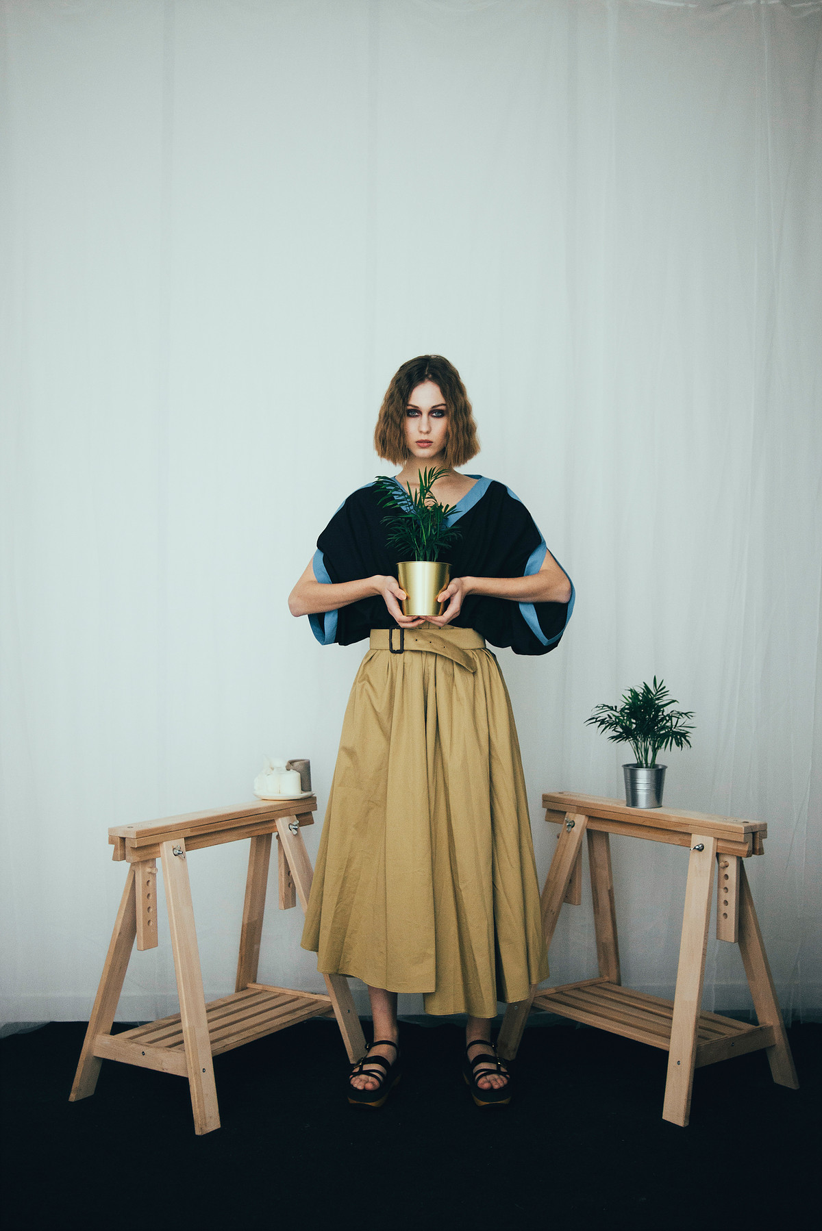 DOMESTIC BOUNDARIES — Look 5