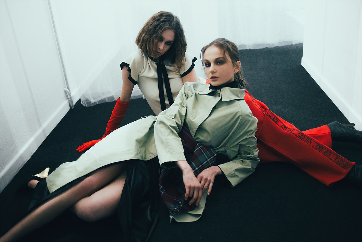 DOMESTIC BOUNDARIES — Look 10