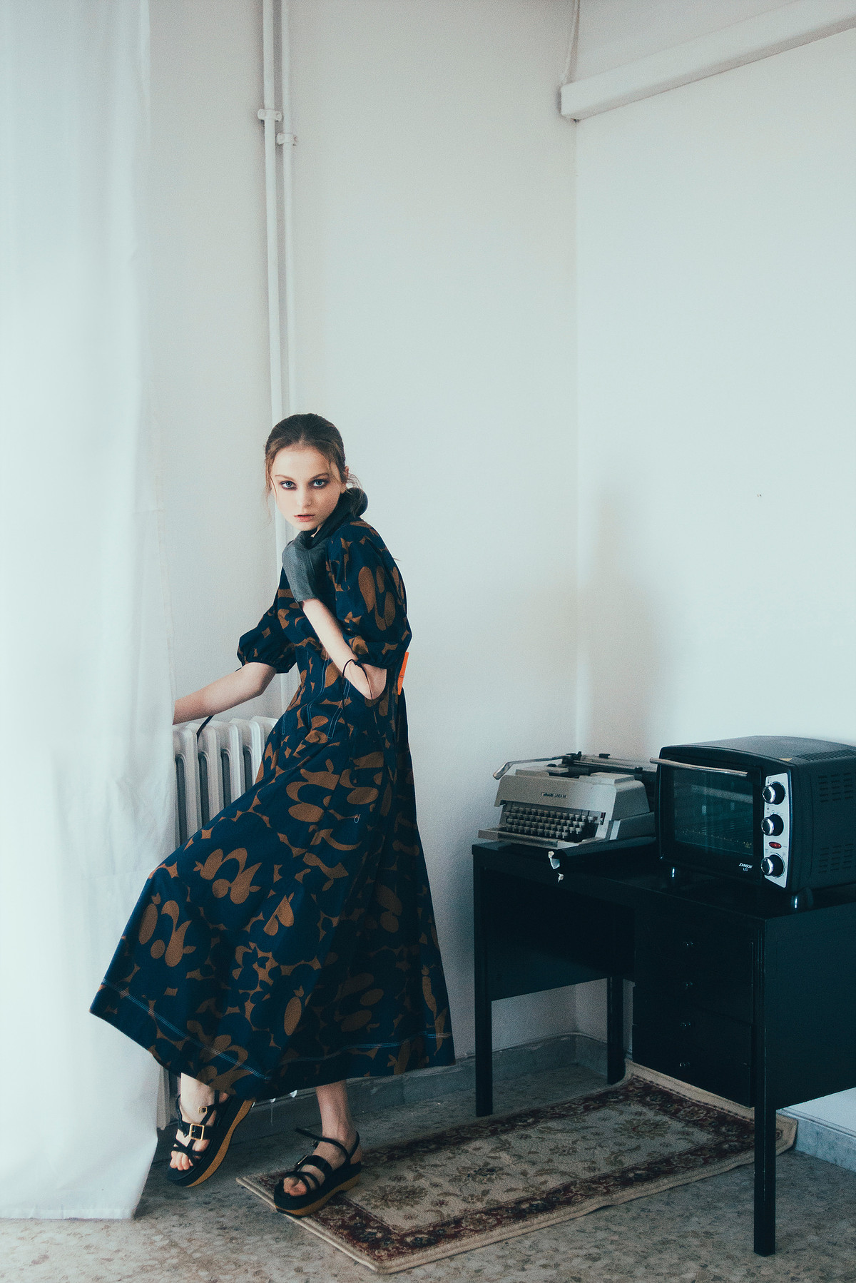 DOMESTIC BOUNDARIES — Look 13