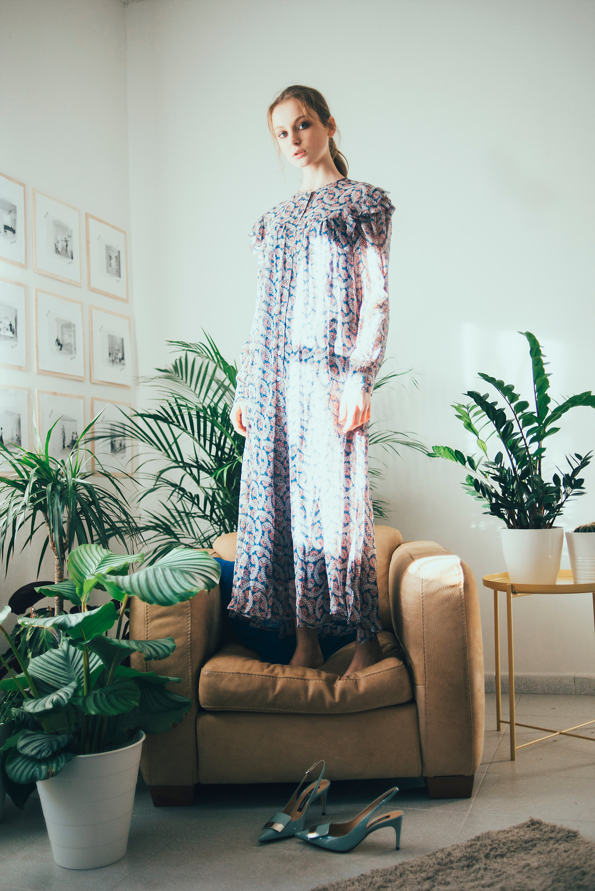 DOMESTIC BOUNDARIES — Look 15