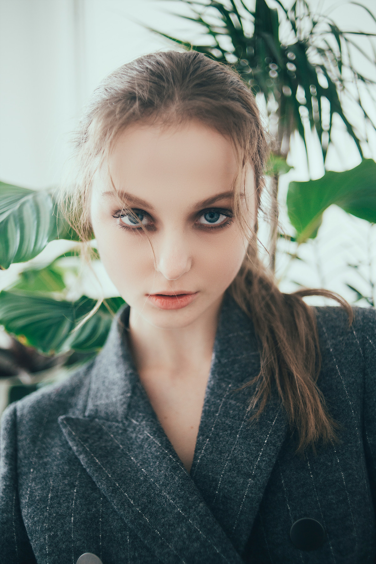 DOMESTIC BOUNDARIES — Look 19