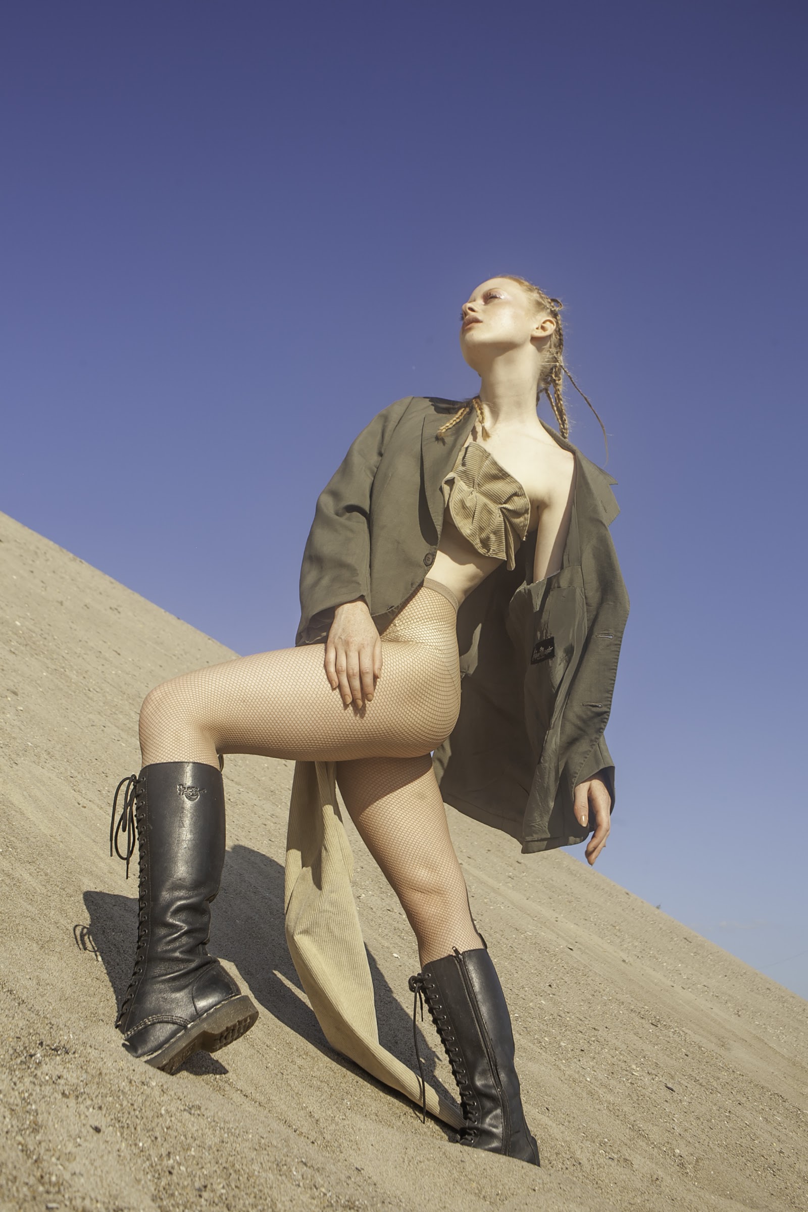 MOTH — Look 6