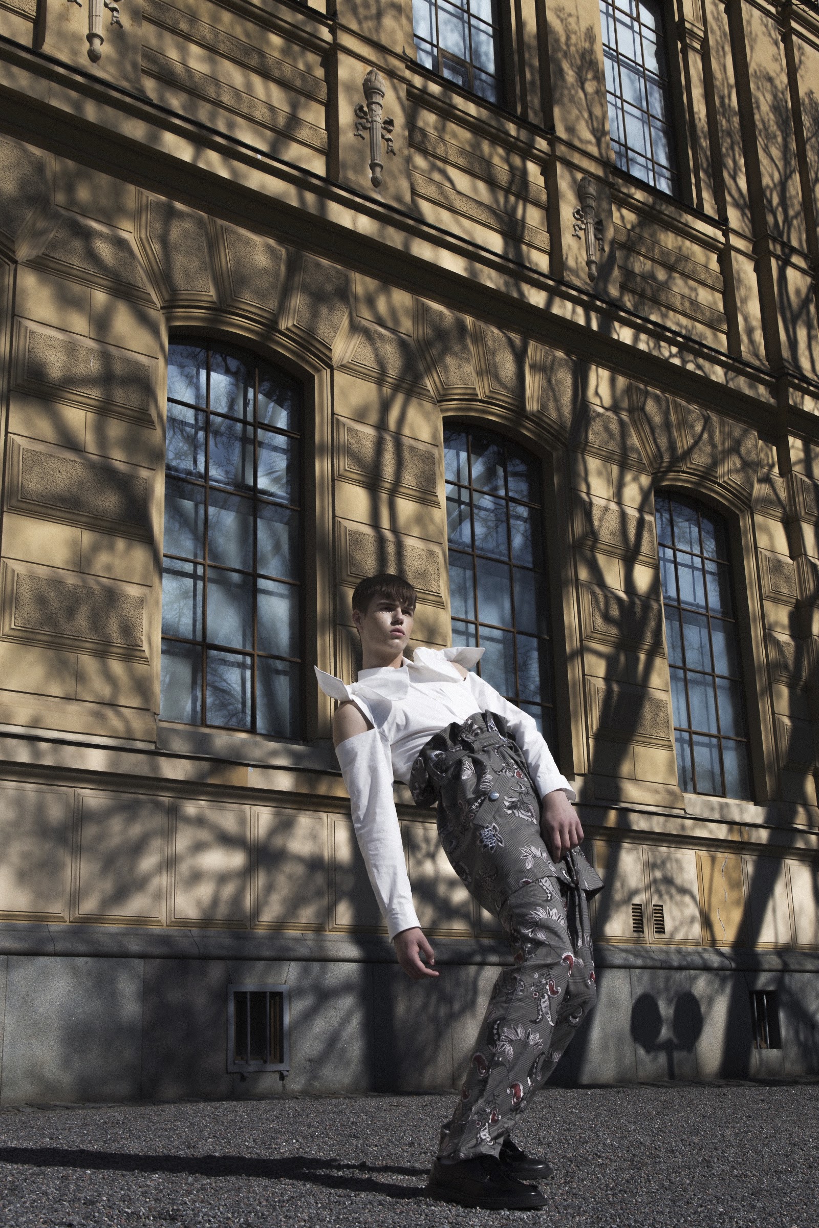 SUIT — Look 3