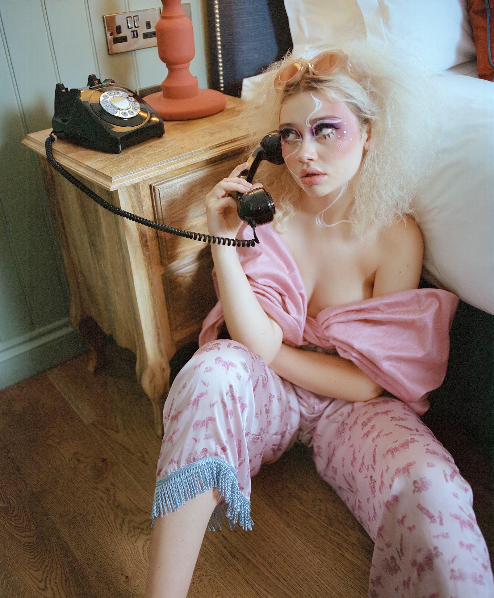 HOUSEBOUND — Cover