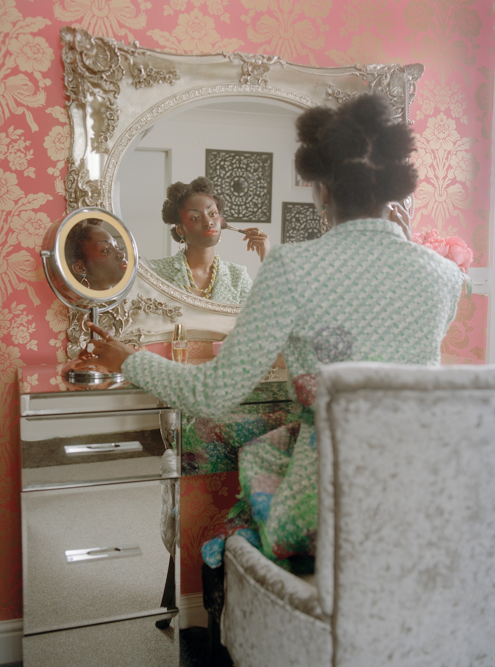 HOUSEBOUND — Look 10
