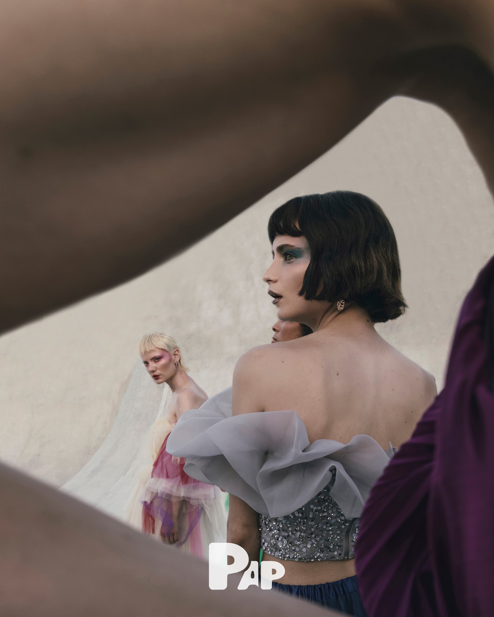 BRIGHT LIGHTS — Look 9