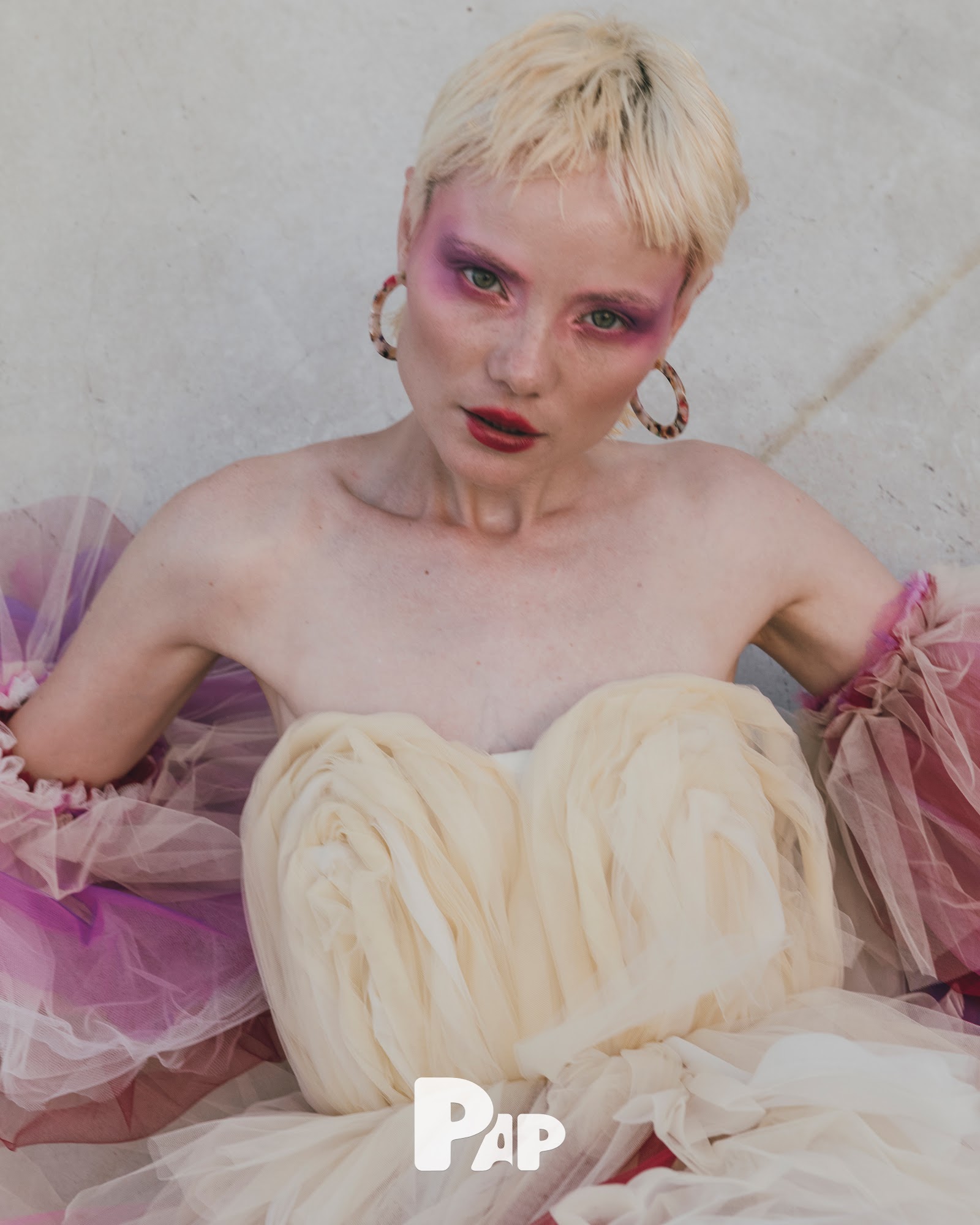 BRIGHT LIGHTS — Look 12