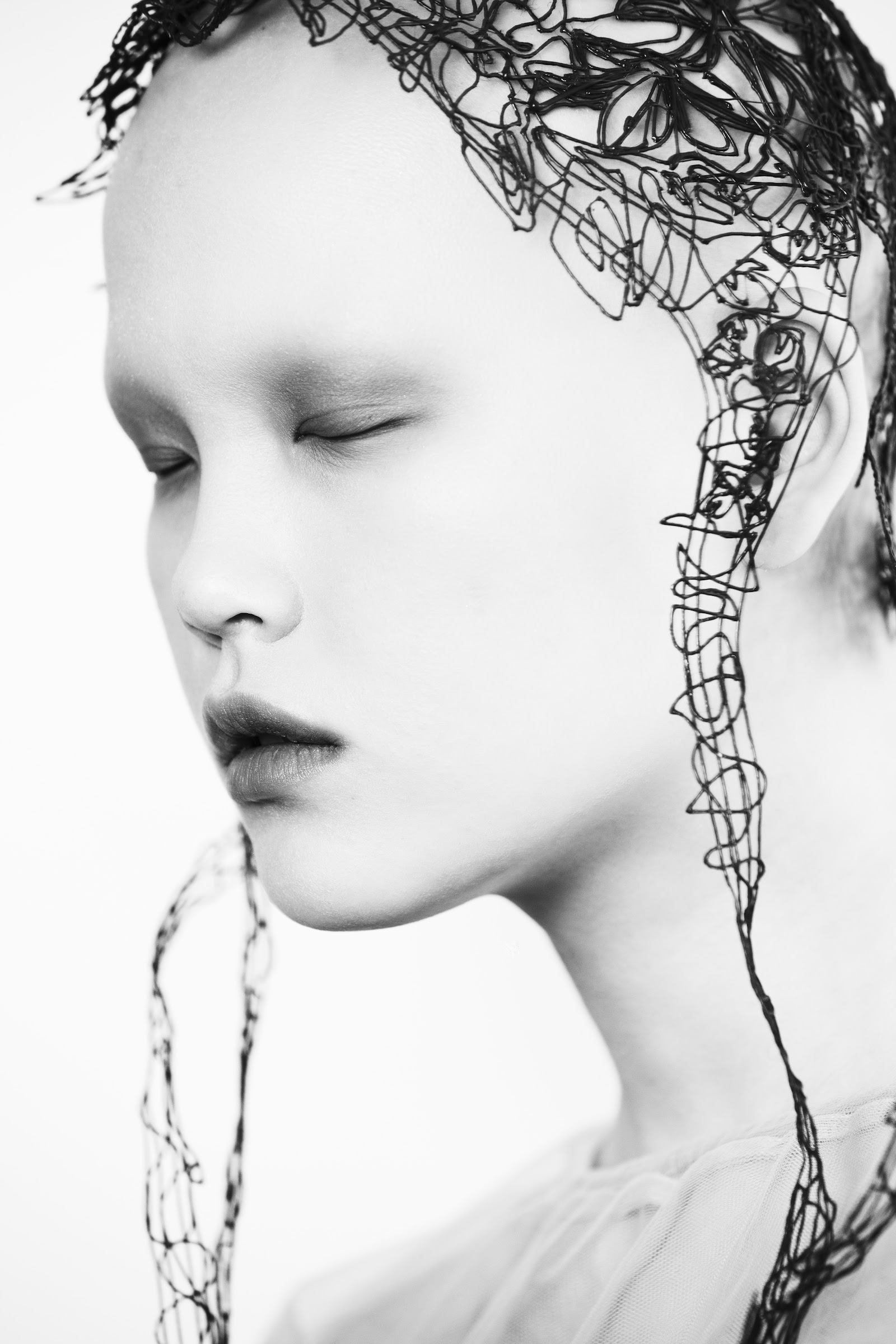 QUEEN — Look 6