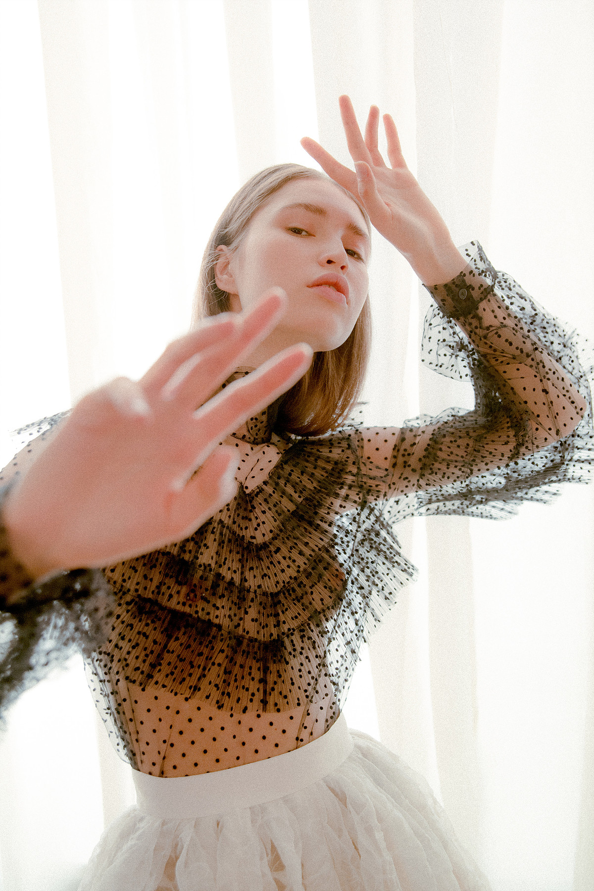 ROMANTIC SISTERHOOD — Look 2
