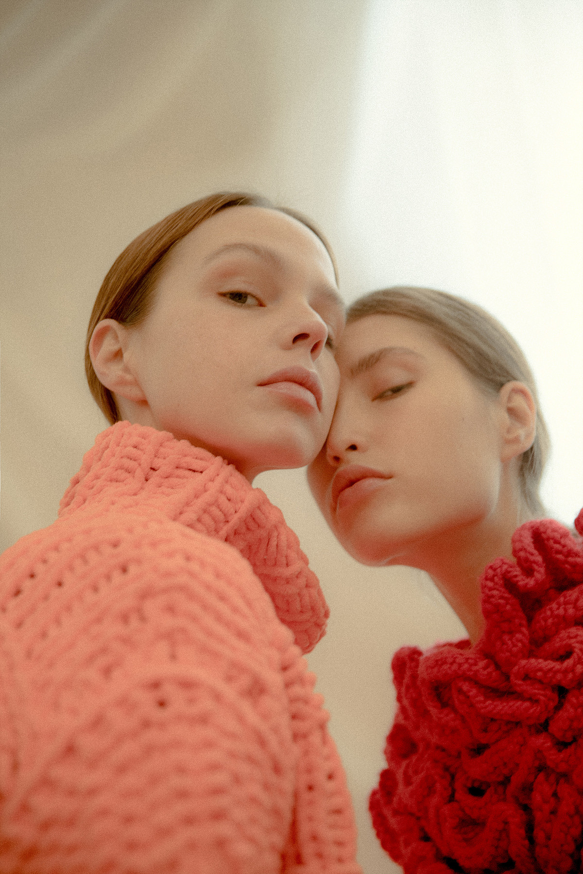 ROMANTIC SISTERHOOD — Look 11