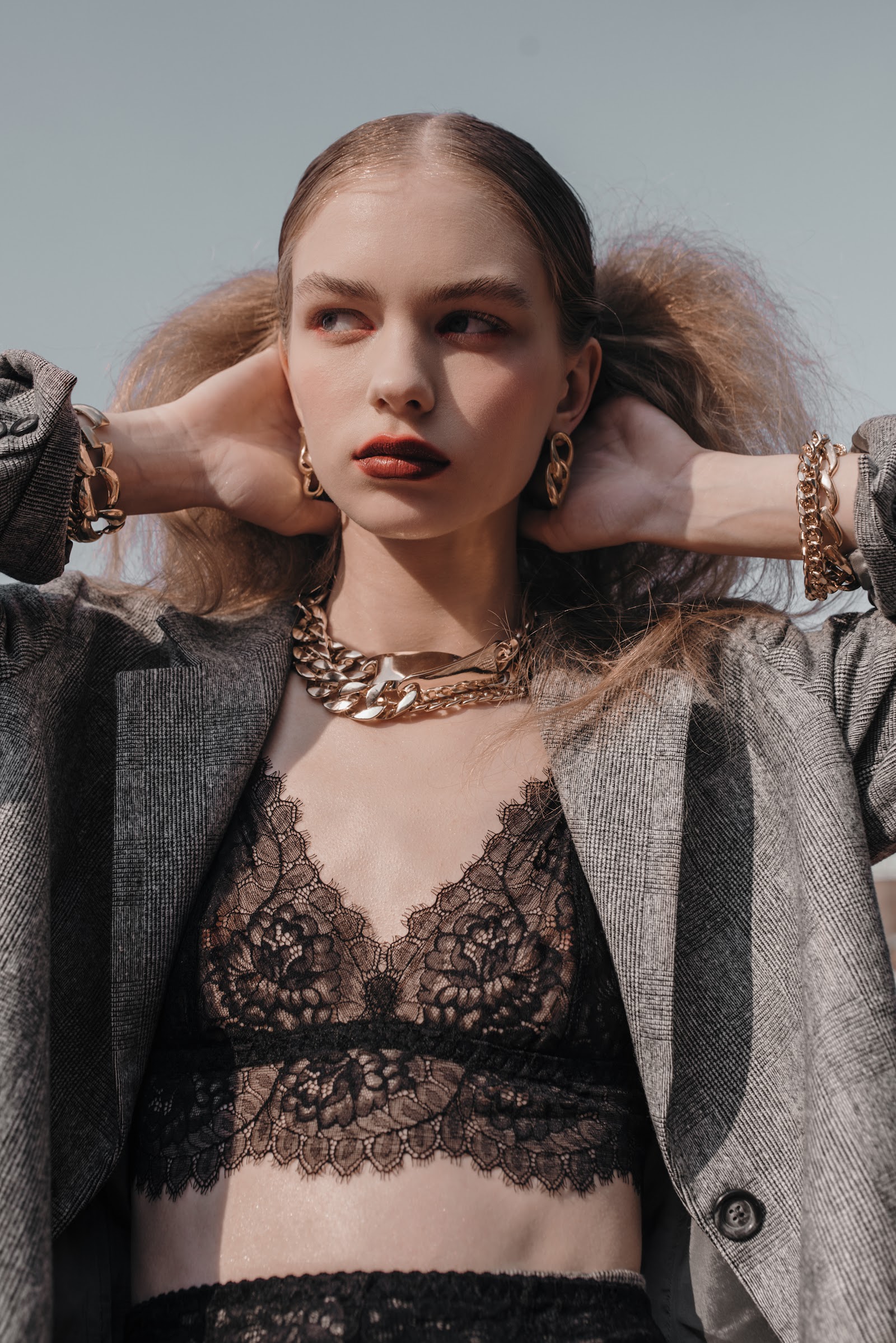 COURT — Look 2