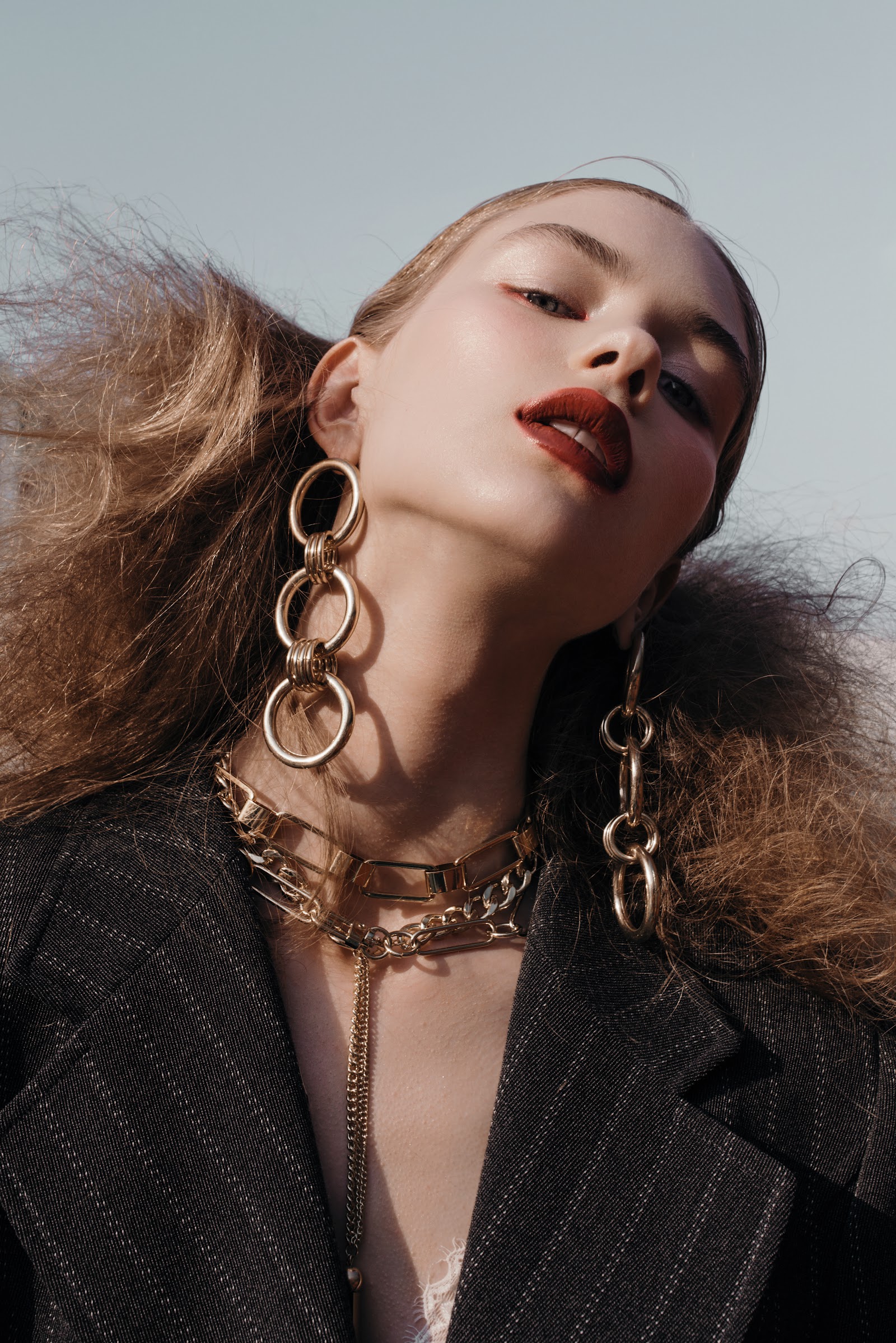 COURT — Look 5