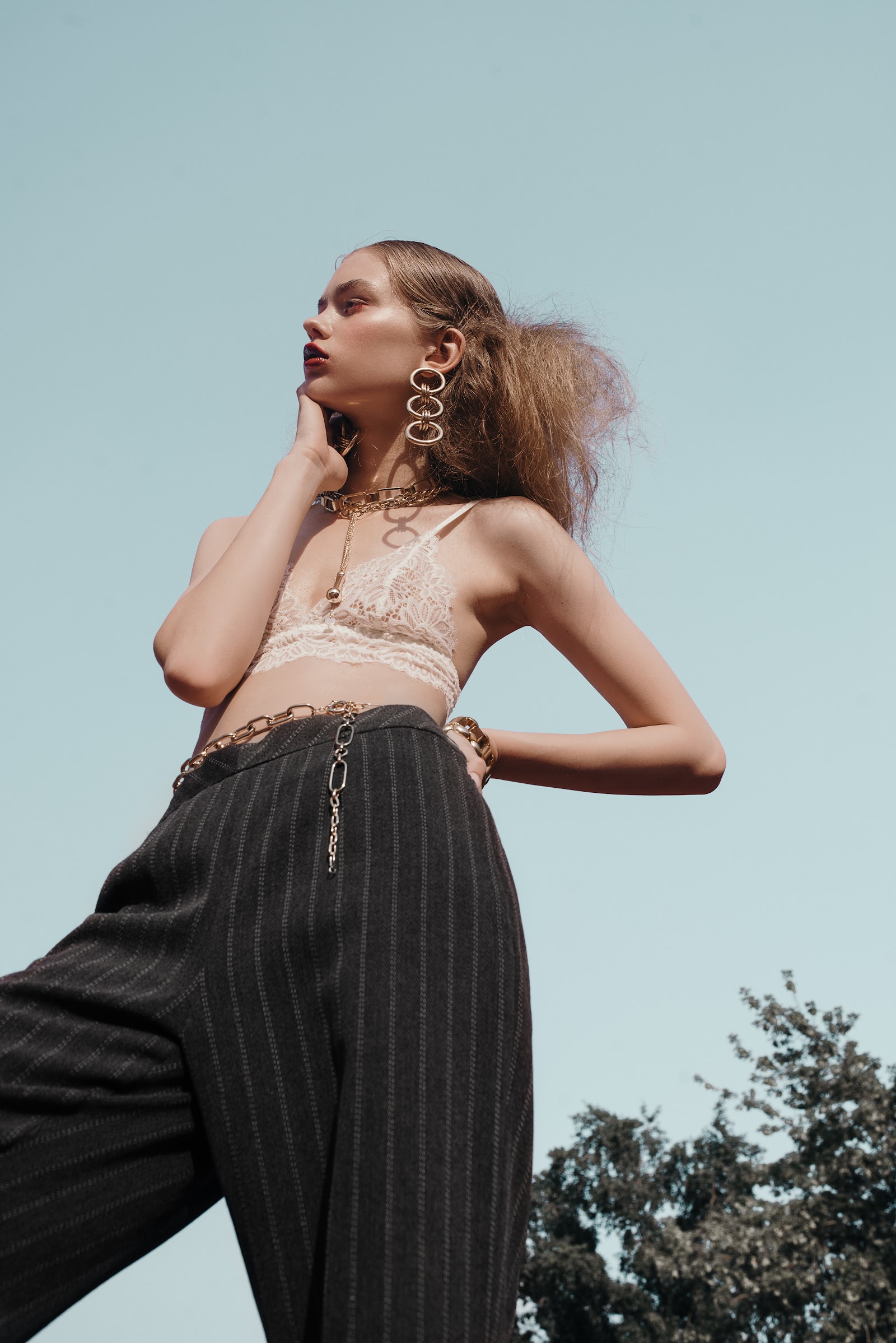 COURT — Look 7