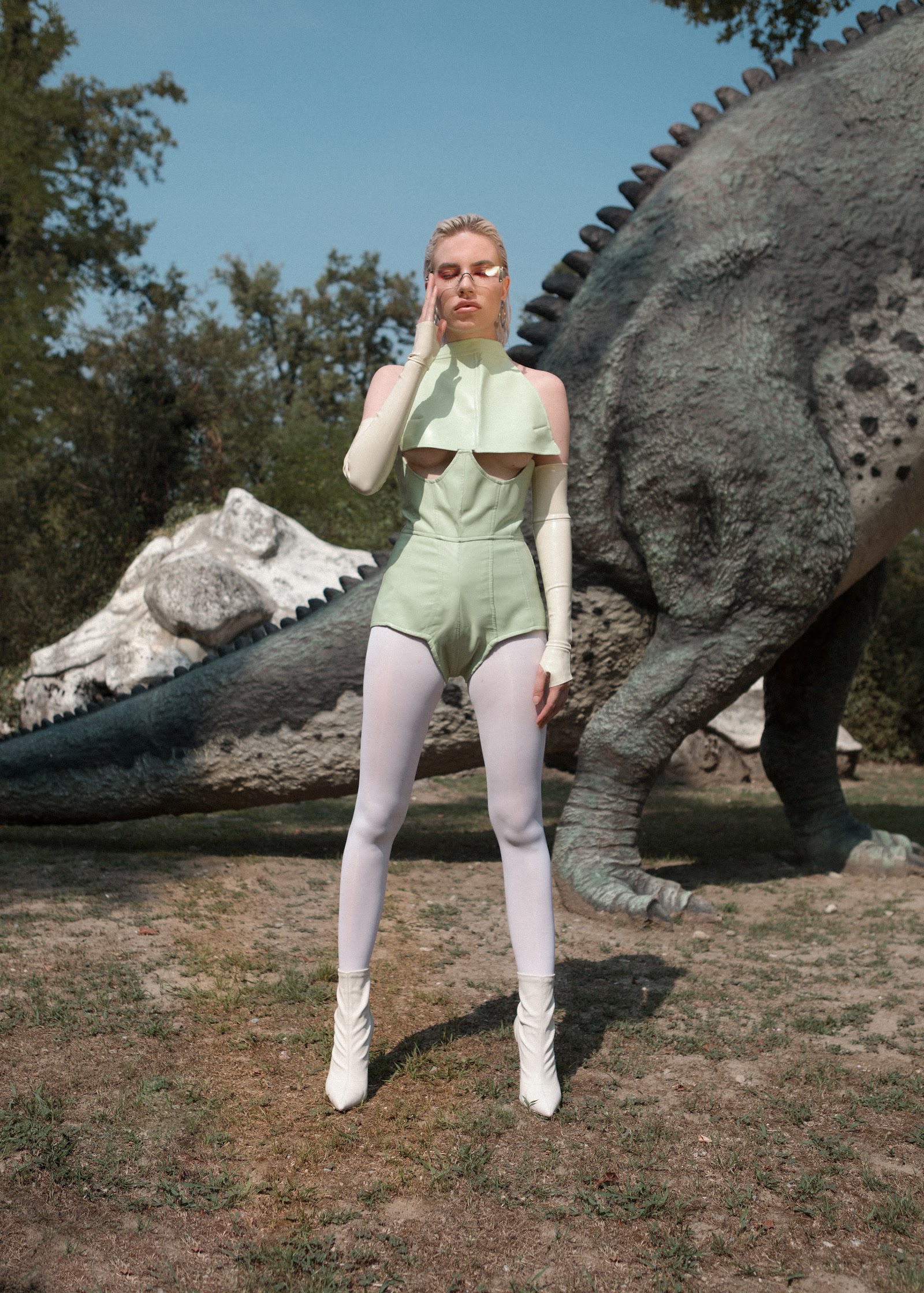 EXTREMELY PRIMITIVE — Look 5