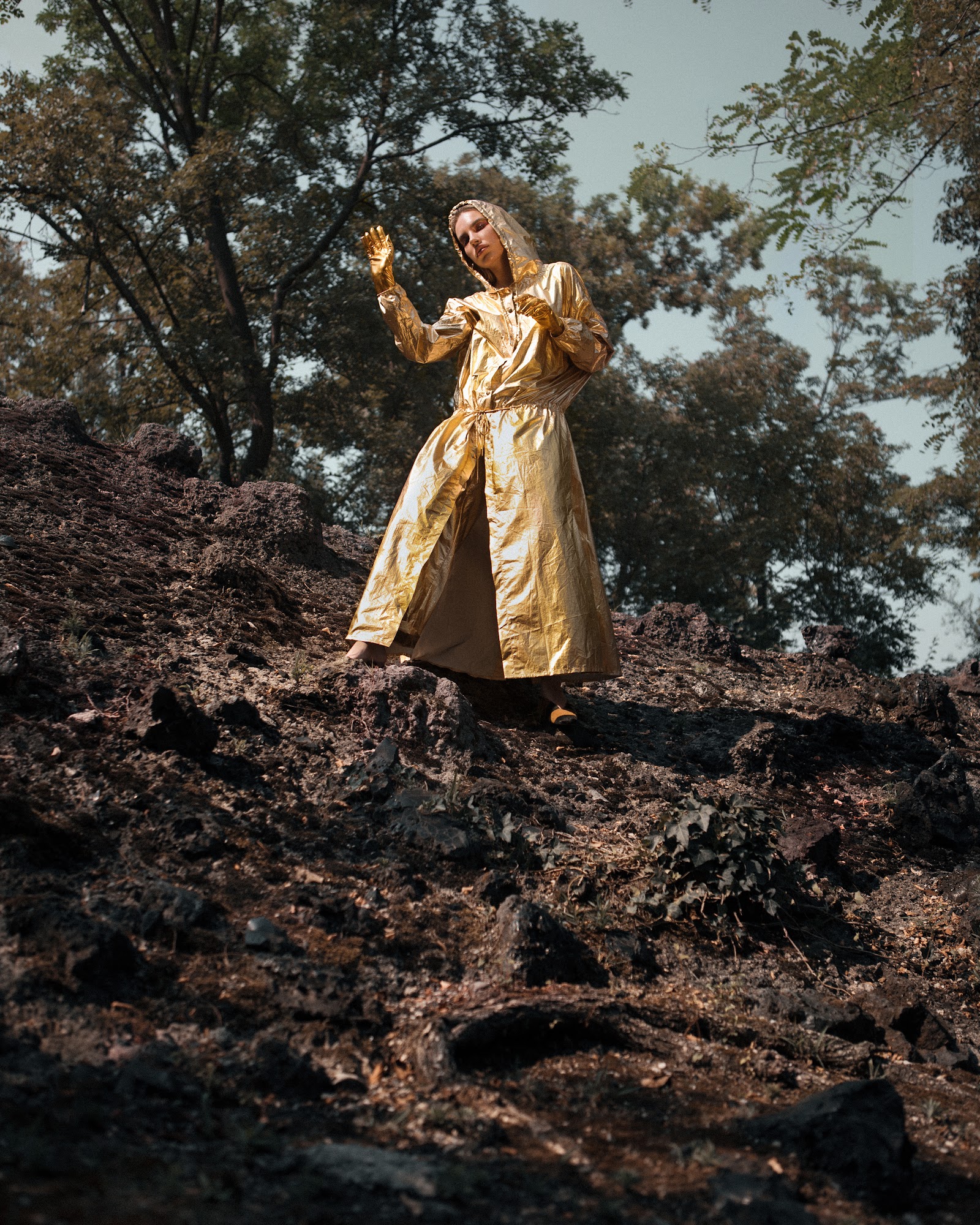 EXTREMELY PRIMITIVE — Look 11