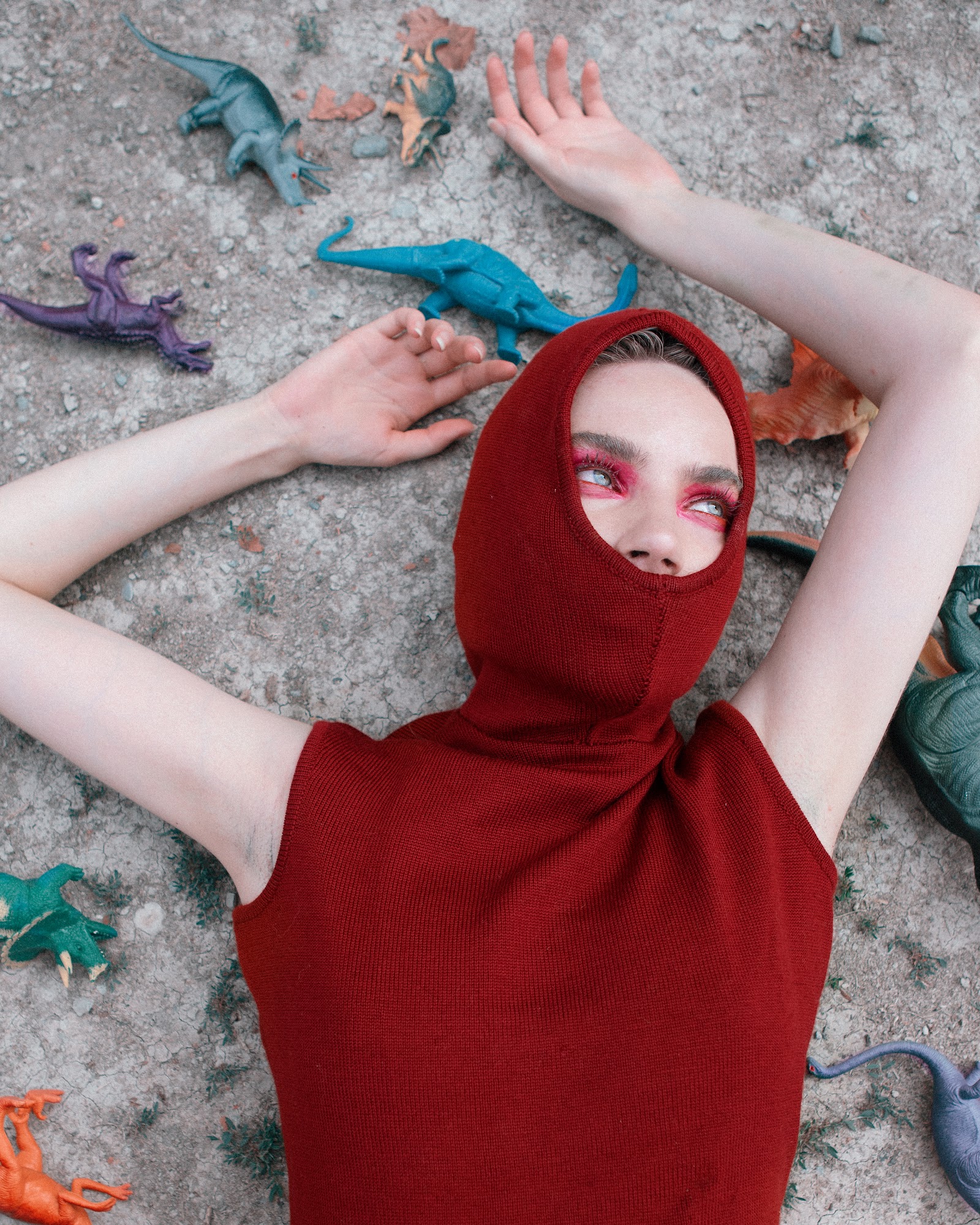EXTREMELY PRIMITIVE — Look 18
