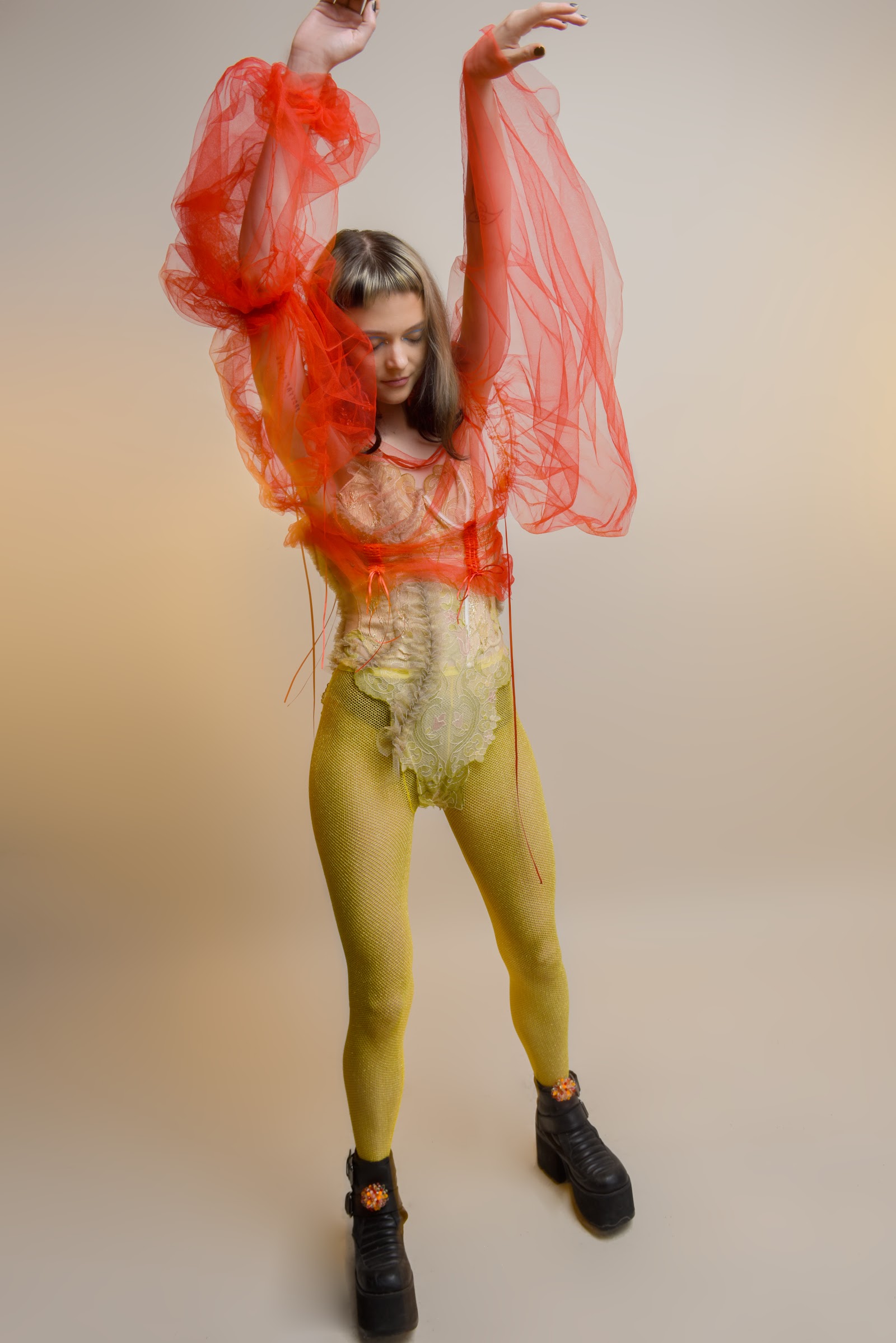RADICAL ROMANCE — Look 13