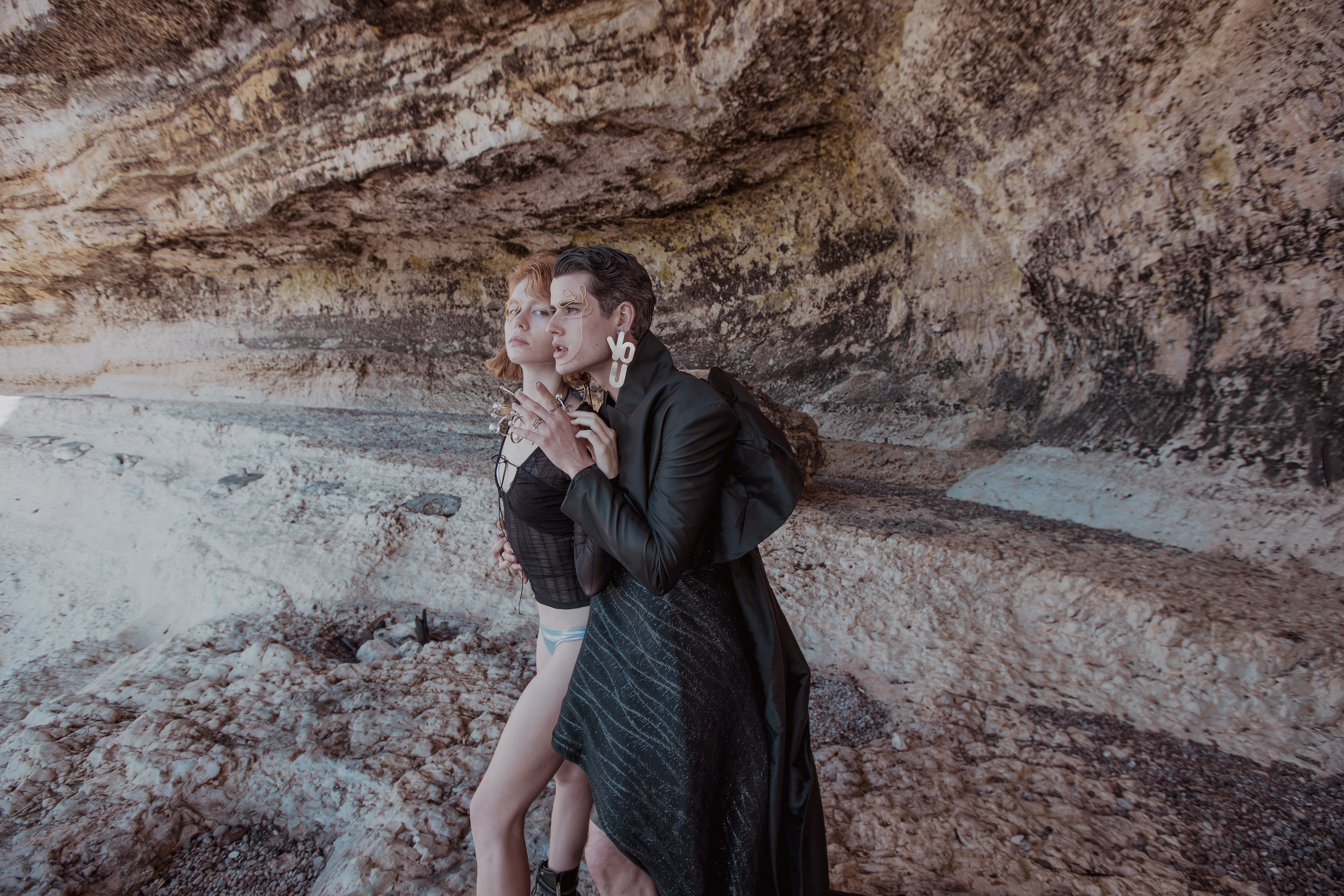 APOCALYPTICAL LOVE — Look 7