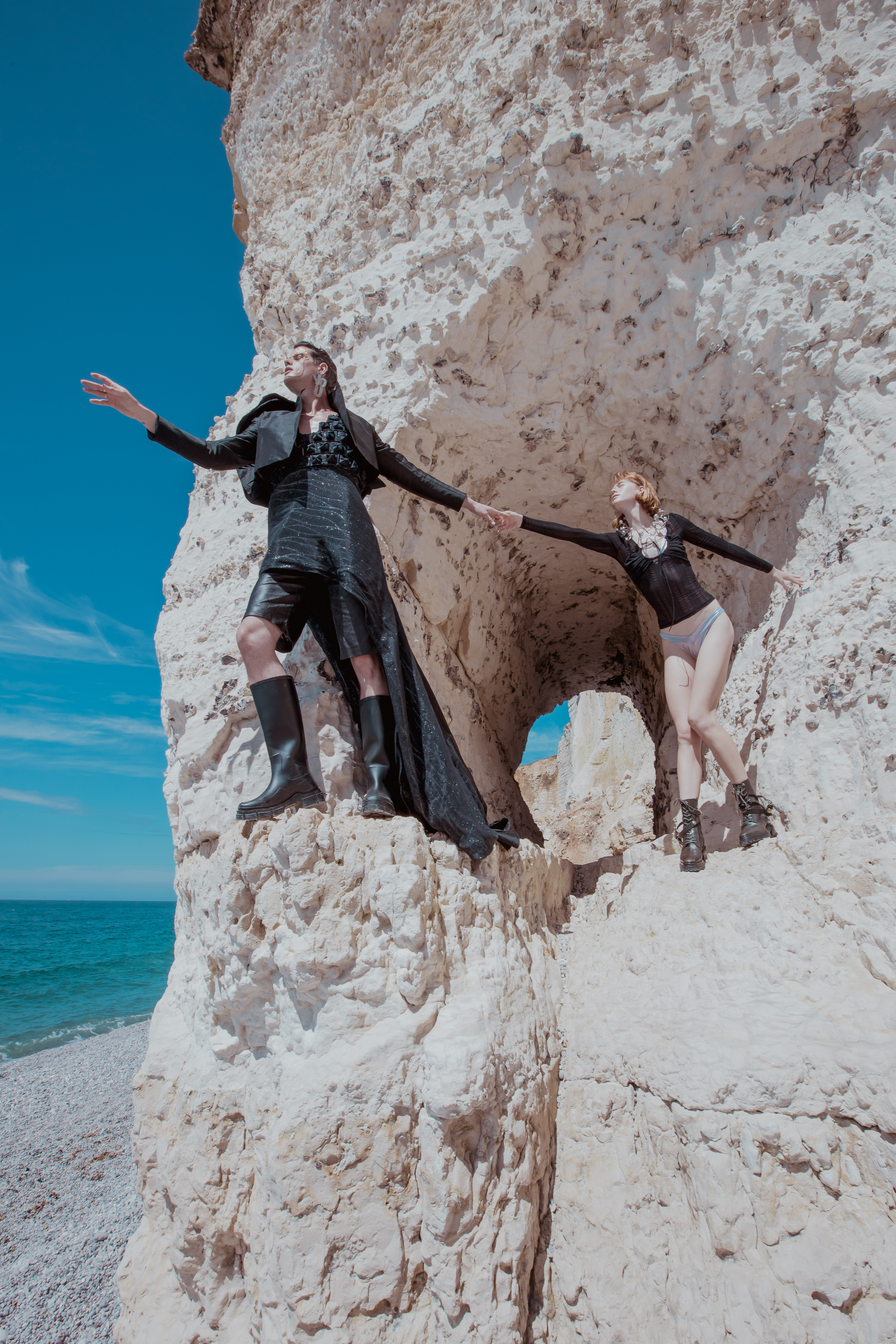 APOCALYPTICAL LOVE — Look 10