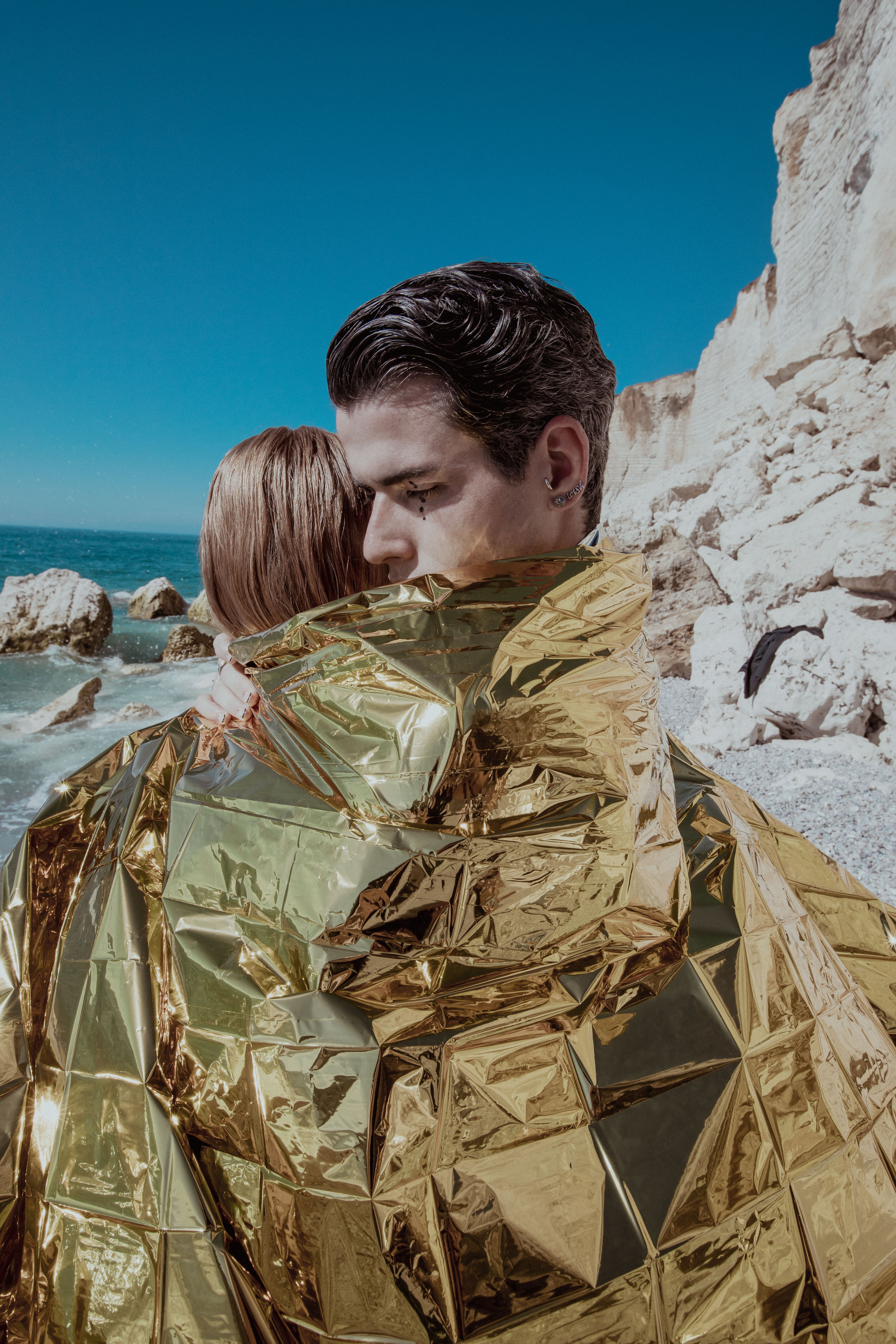 APOCALYPTICAL LOVE — Look 18