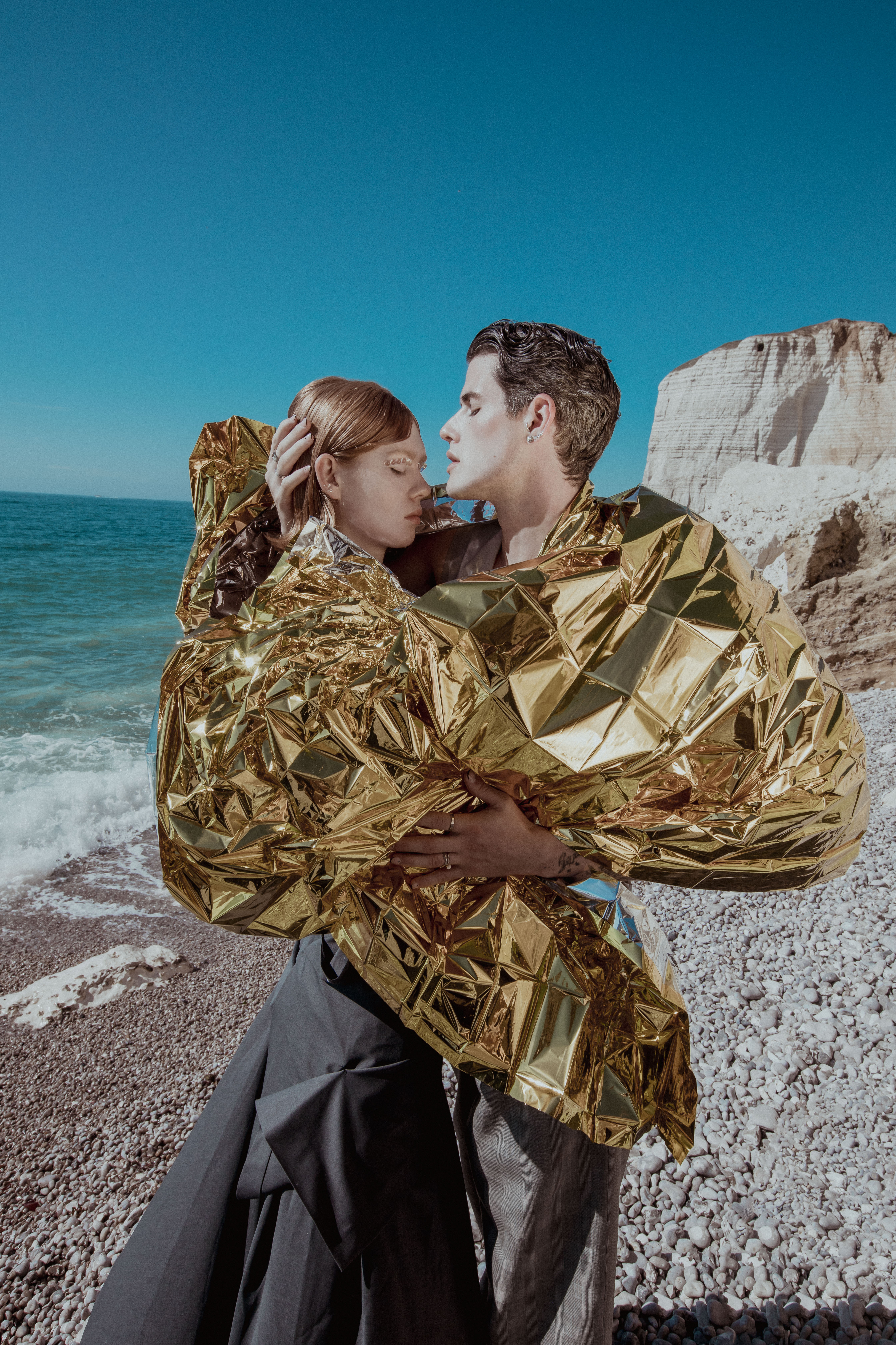 APOCALYPTICAL LOVE — Look 19