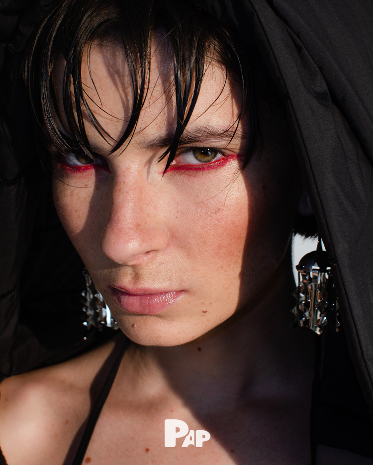 INDESTRUCTIBLE — Look 6