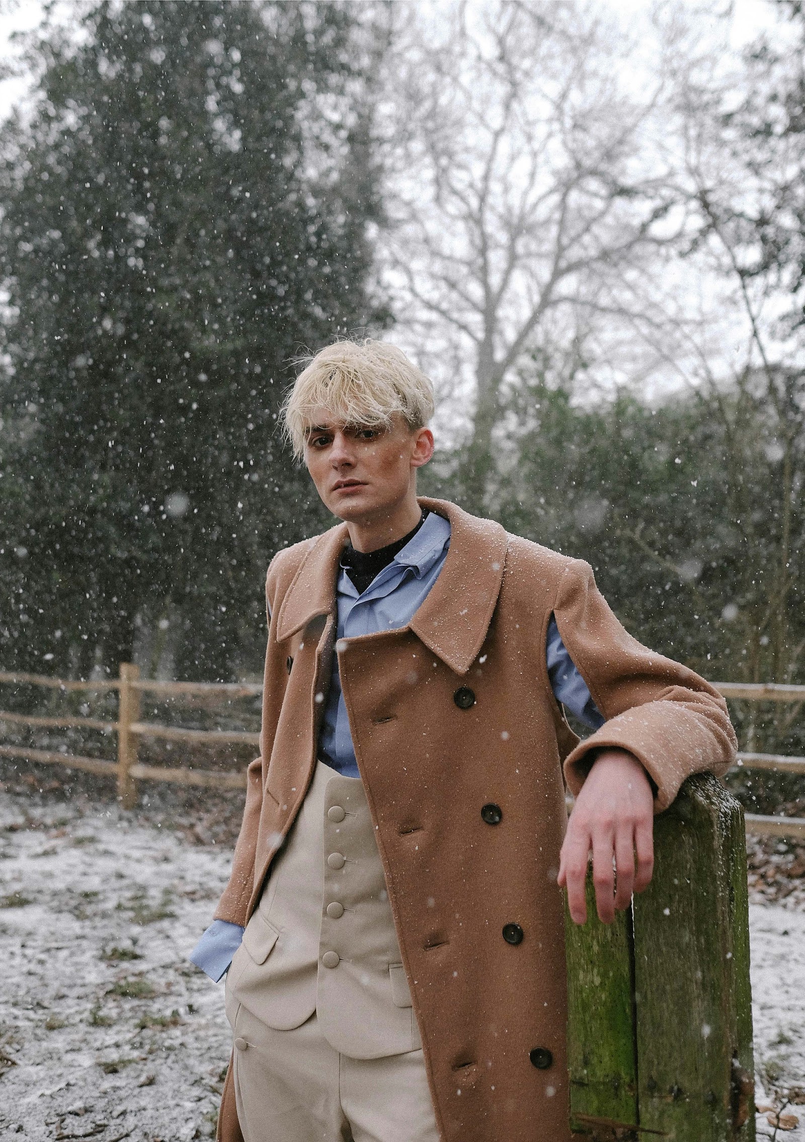 JAMES UNDERDOWN — Look 5